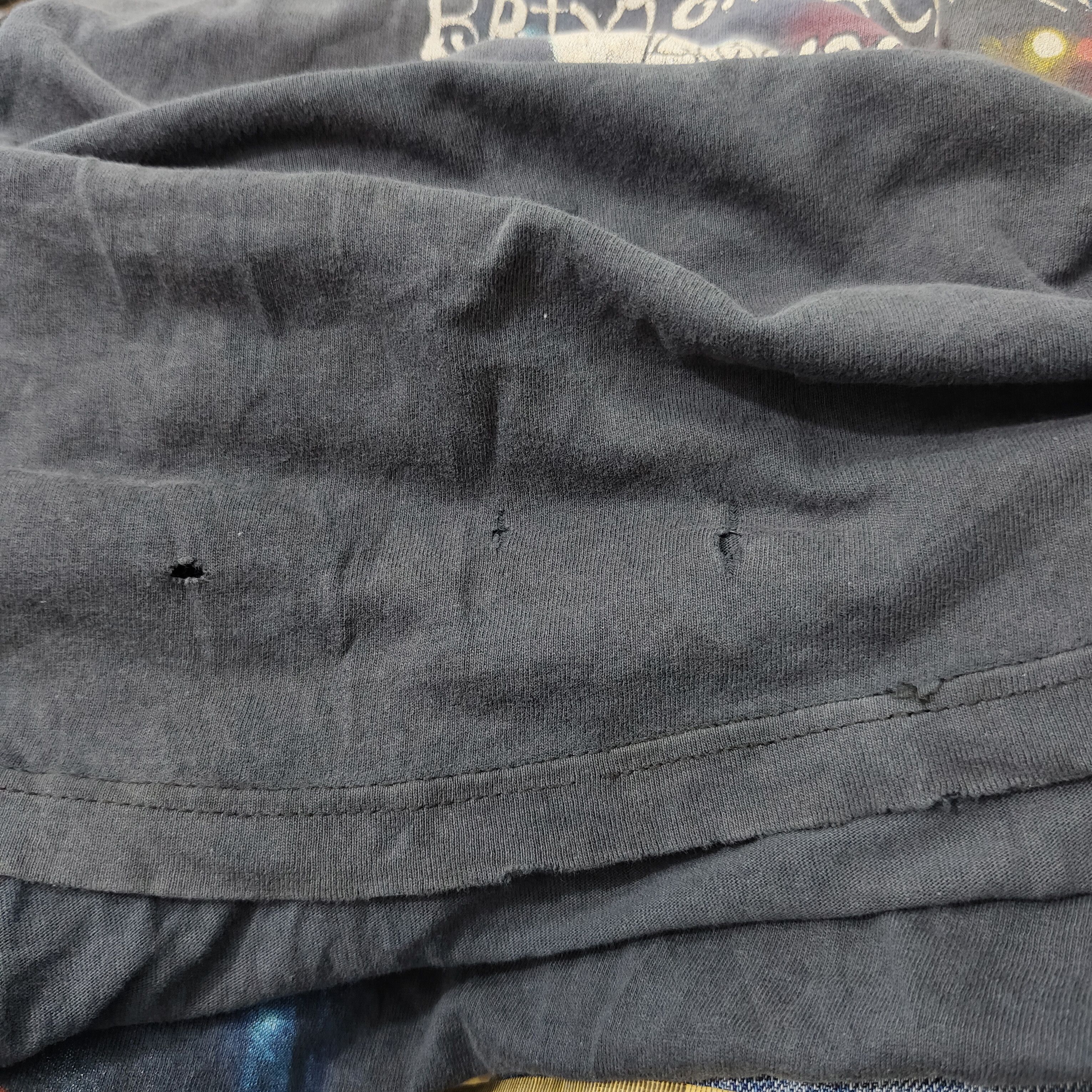 Iron Maiden Vintage Iron Maiden 2002 Distressed Destroyed T Shirt Size US XL / EU 56 / 4 - 14 Thumbnail