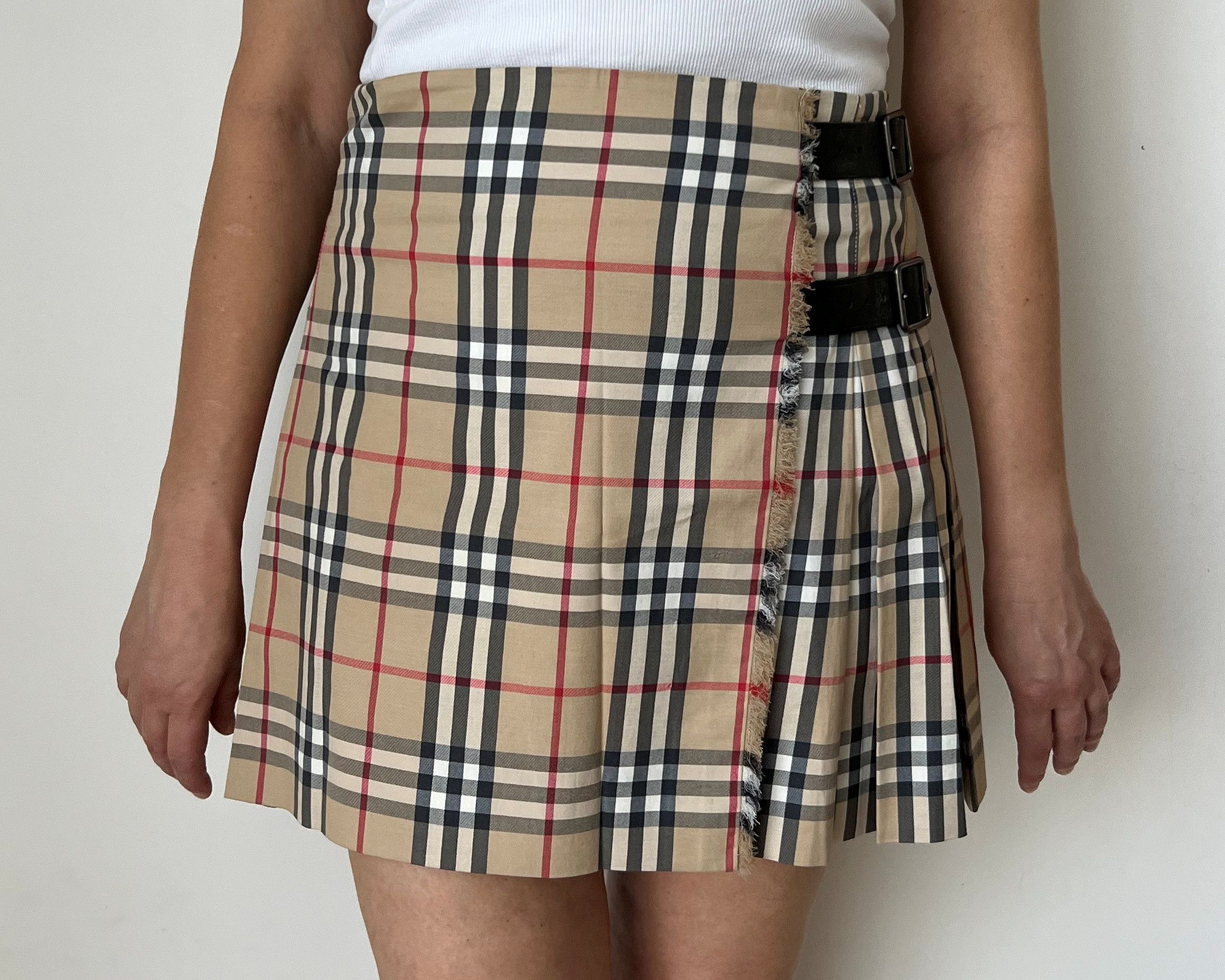 Burberry BURBERRY LONDON NOVA CHECK PLEATED MINI SKIRT US4 UK6 IT38 Size 27" / US 4 / IT 40 - 1 Thumbnail