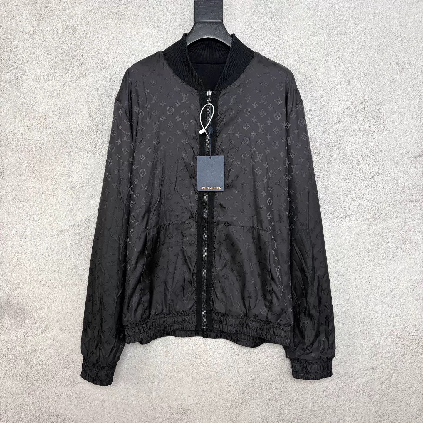 Louis Vuitton LV 2-sided Monogram print knit zip jacket Size US XL / EU 56 / 4 - 1 Thumbnail
