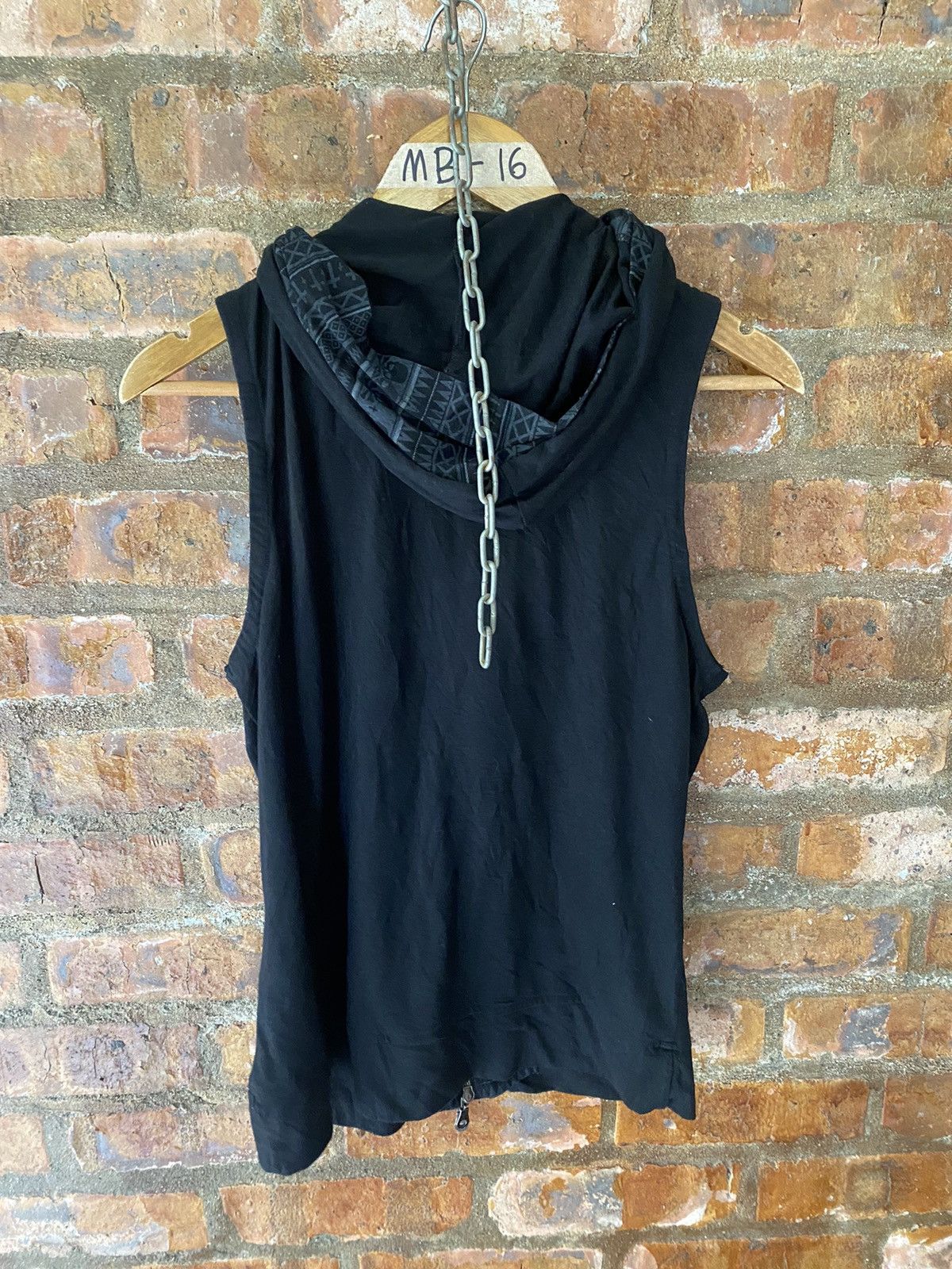 In The Attic Vtg skull and cross double layer hoodie Size US M / EU 48-50 / 2 - 8 Thumbnail