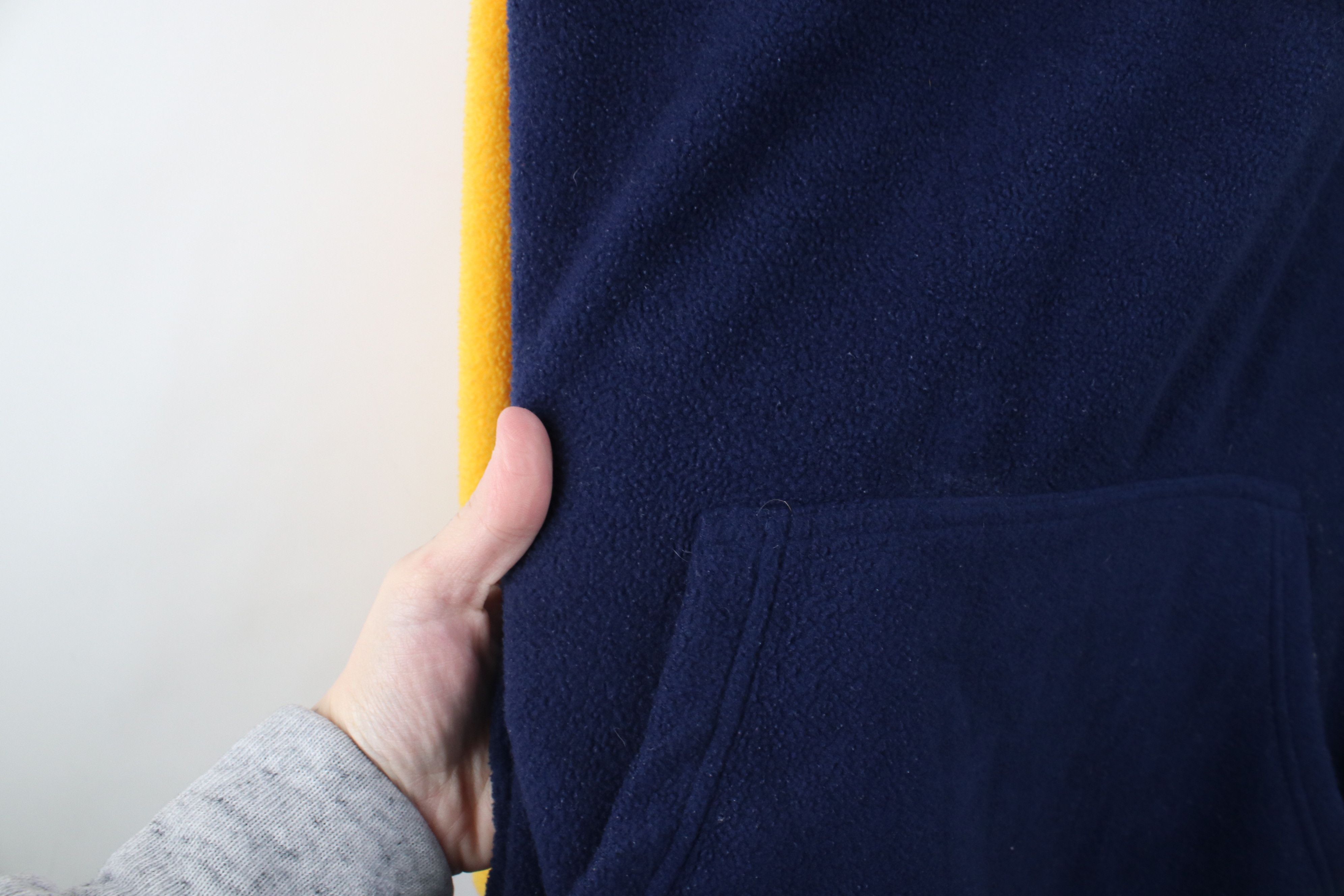 Vintage Vintage 90s University of Michigan Fleece Hoodie Sweatshirt Size US L / EU 52-54 / 3 - 6 Thumbnail