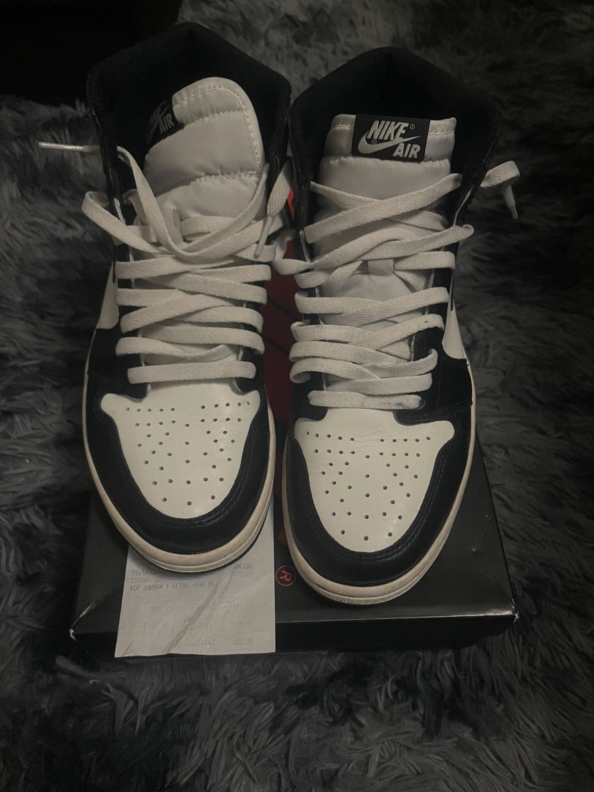 Jordan Brand Air Jordan 1 Retro High OG 'Dark Mocha' Size US 9.5 / EU 42-43 - 1 Thumbnail