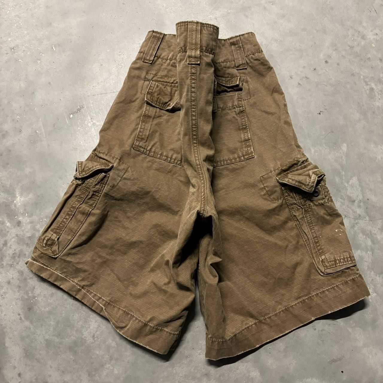 Japanese Brand × Vintage Crazy Vintage Y2K/2000s Baggy Brown Skater Style Cargo Shorts! Size US 34 / EU 50 - 5 Thumbnail