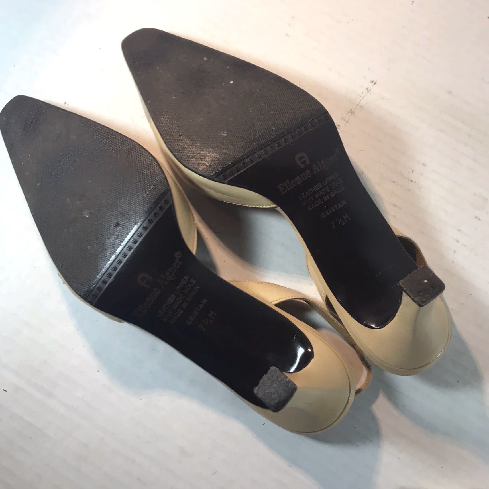 Etienne Aigner Etienne Aigner Beige Slingback Heels Womens Size 7.5M Mid Heel 2.5in Pointed Toe Spain Size US 8 / IT 38 - 6 Thumbnail