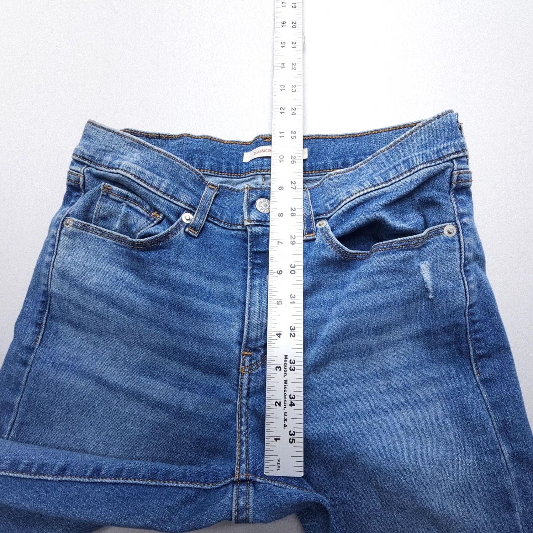 Levi's Levi's Jeans Bootcut Womens 4 Blue Stretch Denim 31" Inseam 28 Waist Logo Button 5-Pocket Design Modern Athletic? Size 27" / US 4 / IT 40 - 7 Thumbnail