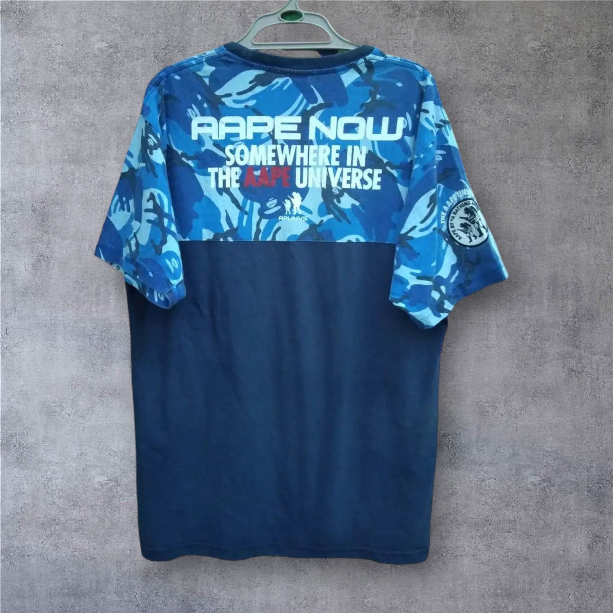 Aape A BATHING AAPE SINGLE POCKET T-SHIRT Size US XL / EU 56 / 4 - 2 Thumbnail