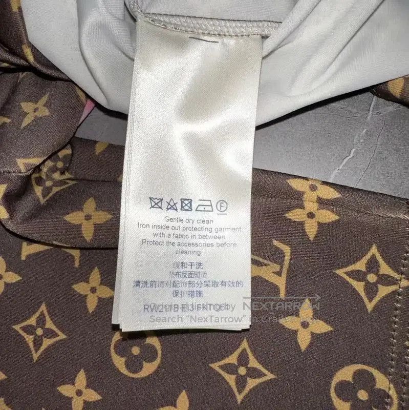 Louis Vuitton Louis Vuitton Summer Khaki Short Sleeve T. Size M / US 6-8 / IT 42-44 - 5 Thumbnail