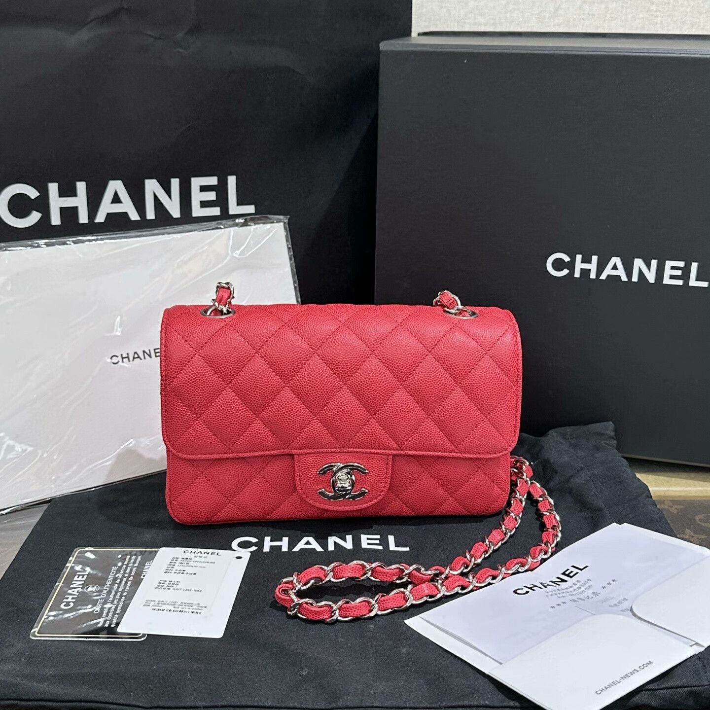 Chanel Pre-loved Bag Very good condition Size ONE SIZE - 1 Thumbnail