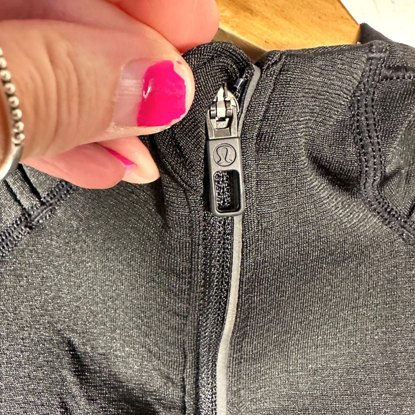 Lululemon Lululemon Swiftly Tech Hoodie Black Long Sleeve Half Zip Running Shirt Womens Size S / US 4 / IT 40 - 4 Thumbnail