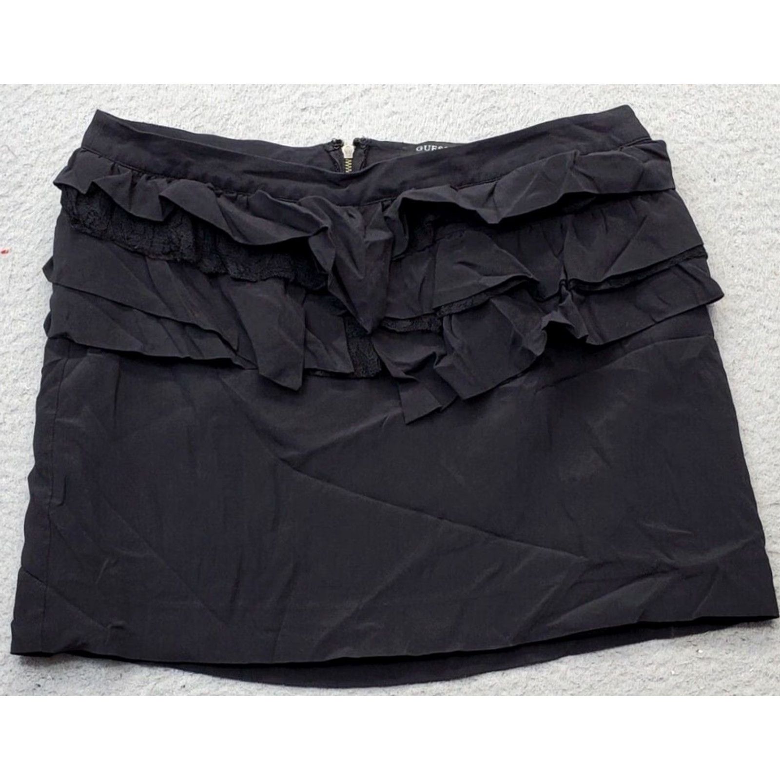 Vintage GUESS by Marciano Mini Skirt Womens S Black Silk Ruffle Trim Stretch Back Zip Skirt Size 28" / US 6 / IT 42 - 2 Thumbnail