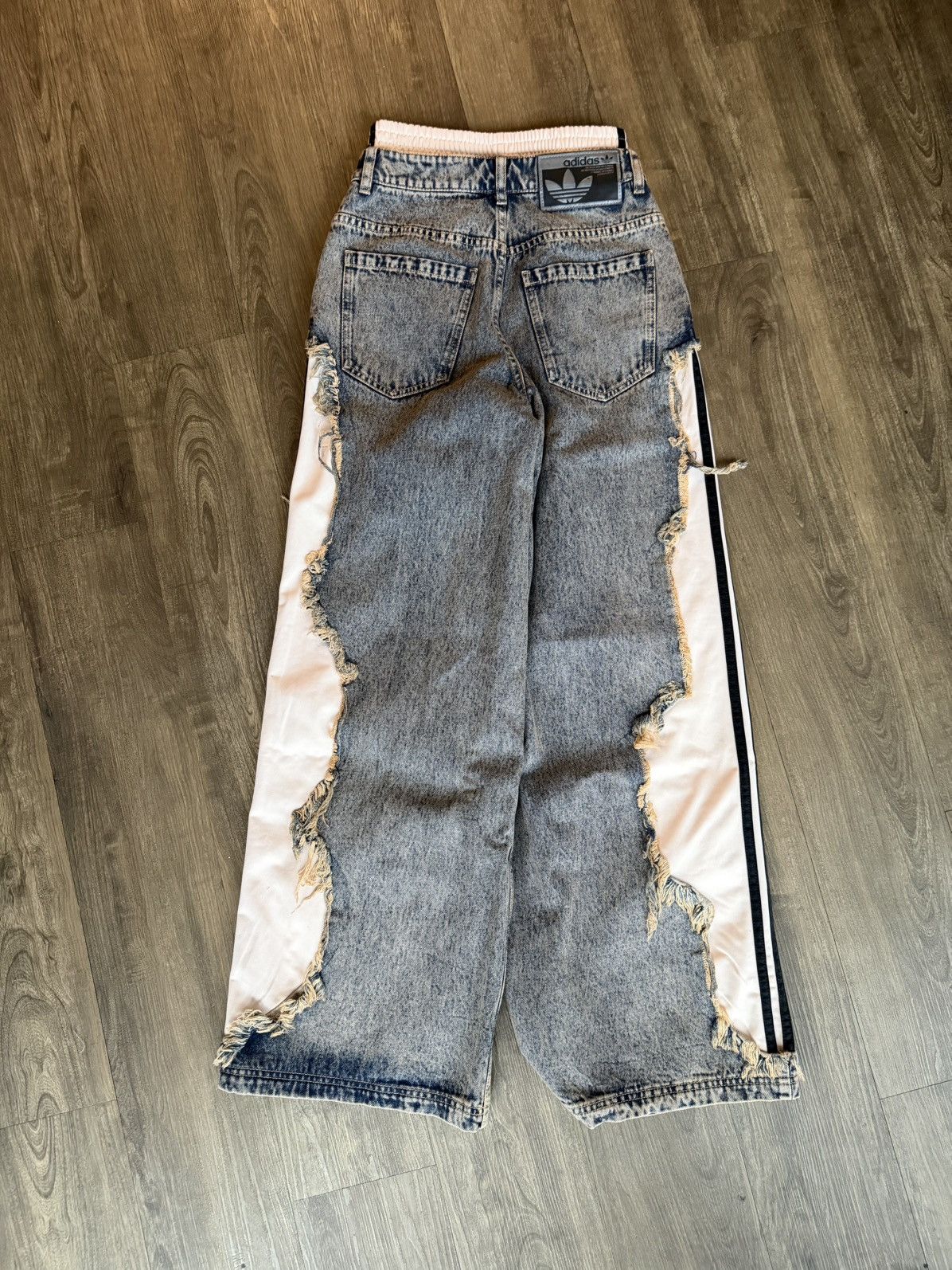 Adidas Adidas adilenum 5.0 deconstructed denim jeans Size 25" / US 0 / IT 36 - 8 Thumbnail