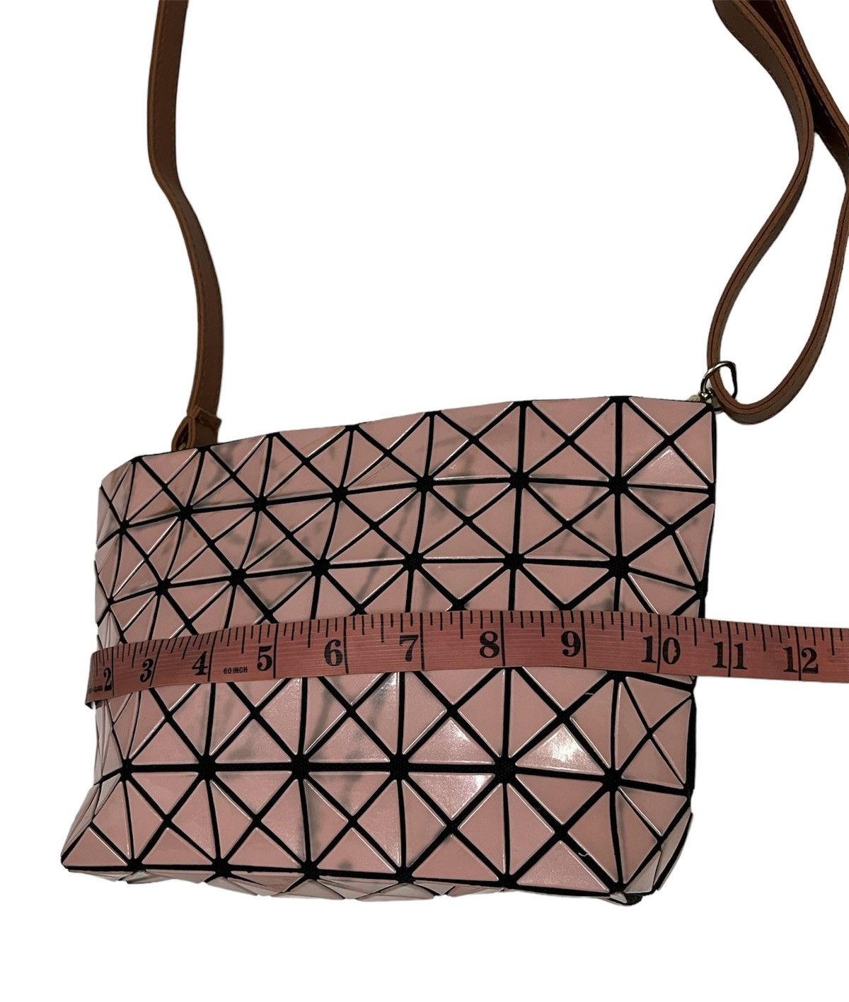 Issey Miyake BAO BAO ISSEY MIYAKE PINK GEOMETRIC JAPANESE BRAND SLING BAG Size ONE SIZE - 7 Thumbnail