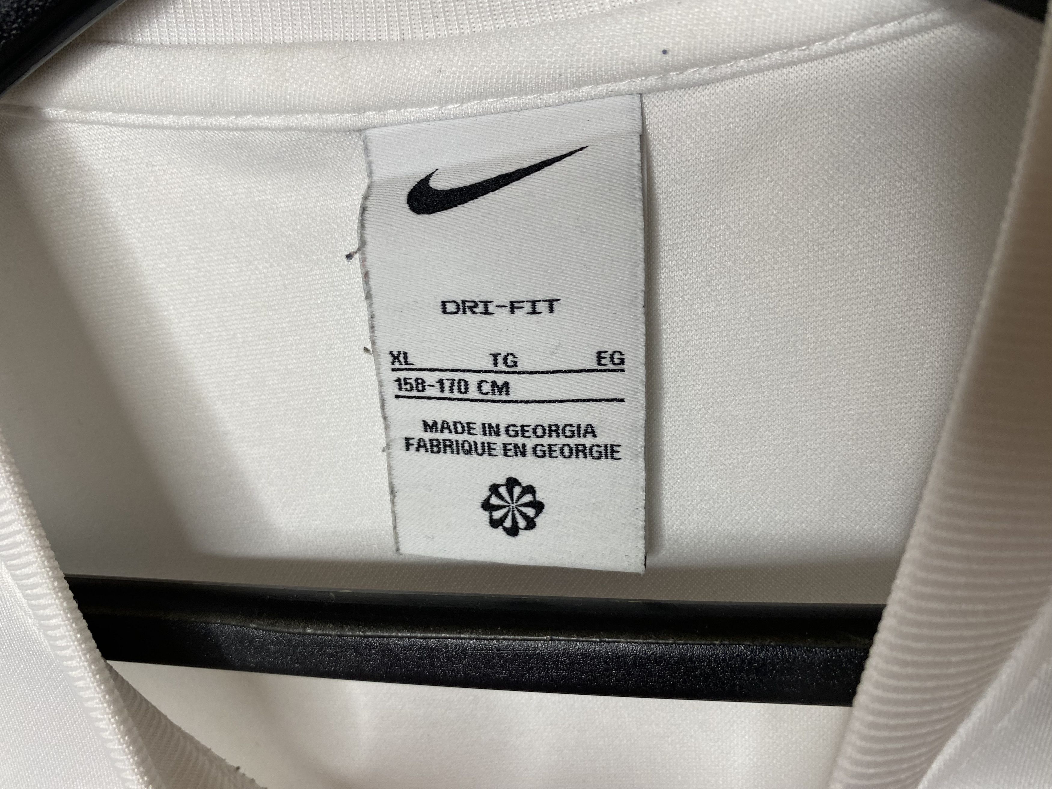 Nike POLAND TEAM 2022 TRAINING FOOTBALL SHIRT SOCCER JERSEY Size US XS / EU 42 / 0 - 5 Thumbnail