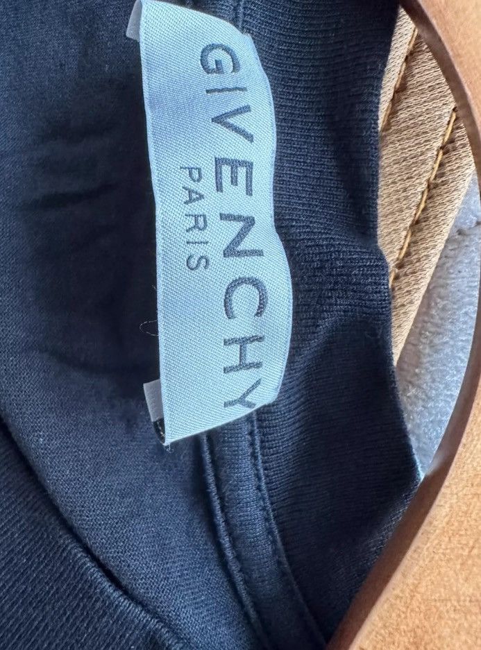 Givenchy Givenchy Shark Short Sleeve2412-Nextarrow Size US M / EU 48-50 / 2 - 4 Thumbnail