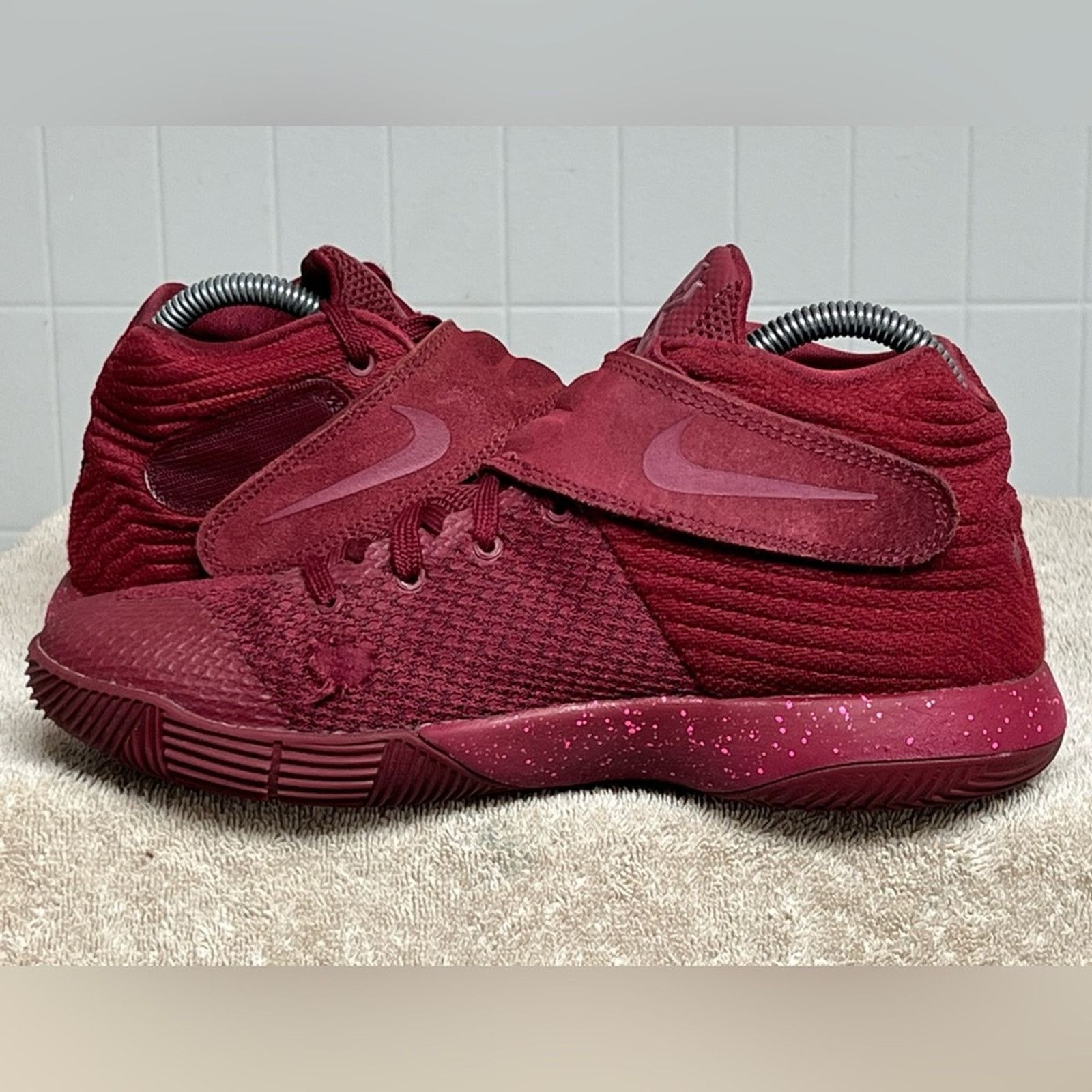 Nike Nike Kyrie 2 "Red Velvet" Shoes Youth 6Y Red Athletic Size US 7.5 / IT 37.5 - 4 Thumbnail