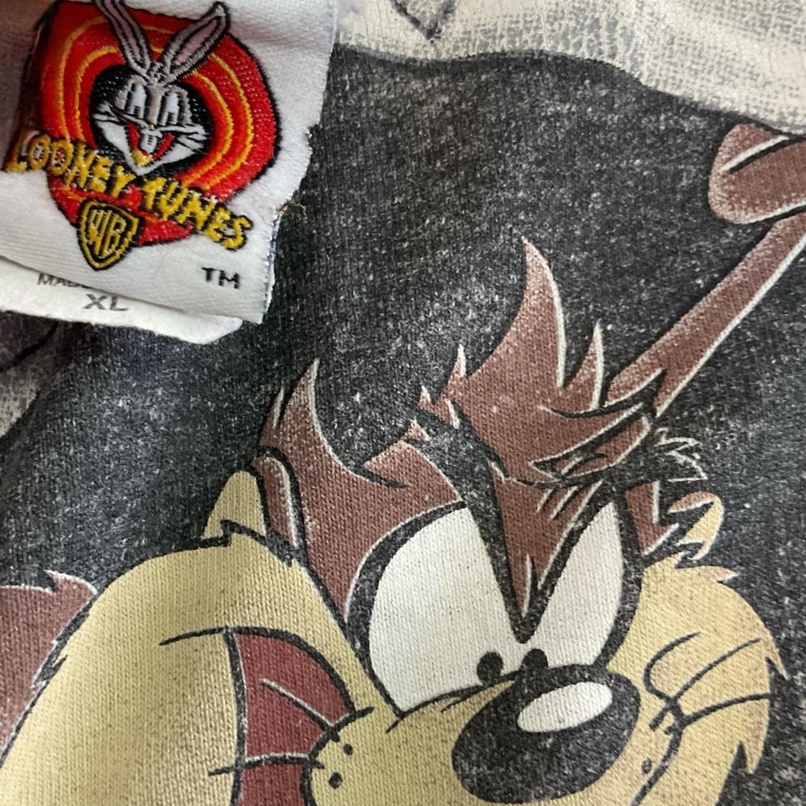 Vintage Vintage 1996 Taz "You're on Dangerous Ground" T-Shirt Size US XL / EU 56 / 4 - 2 Thumbnail