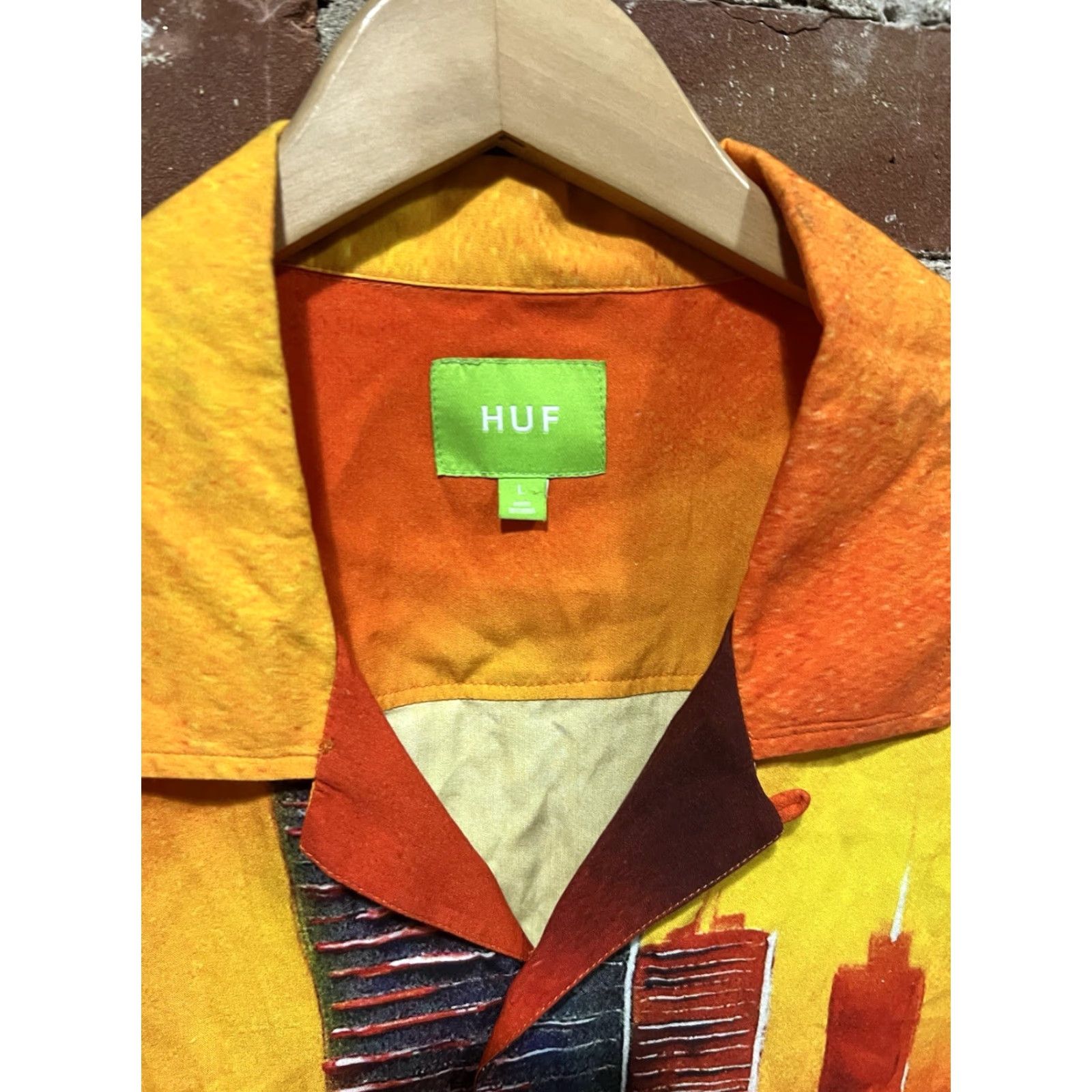 Huf HUF Concrete Jungle Woven Camp Shirt L Men's Short Sleeve Button-Up Multicolor Size US L / EU 52-54 / 3 - 2 Thumbnail