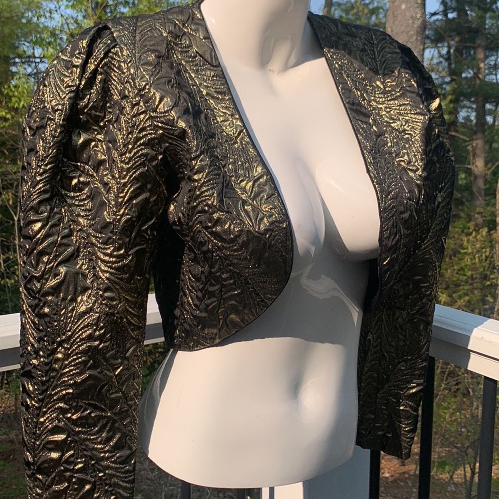Vintage 80’s metallic bronze puff sleeve cropped quilt bolero shrug Size M / US 6-8 / IT 42-44 - 2 Thumbnail