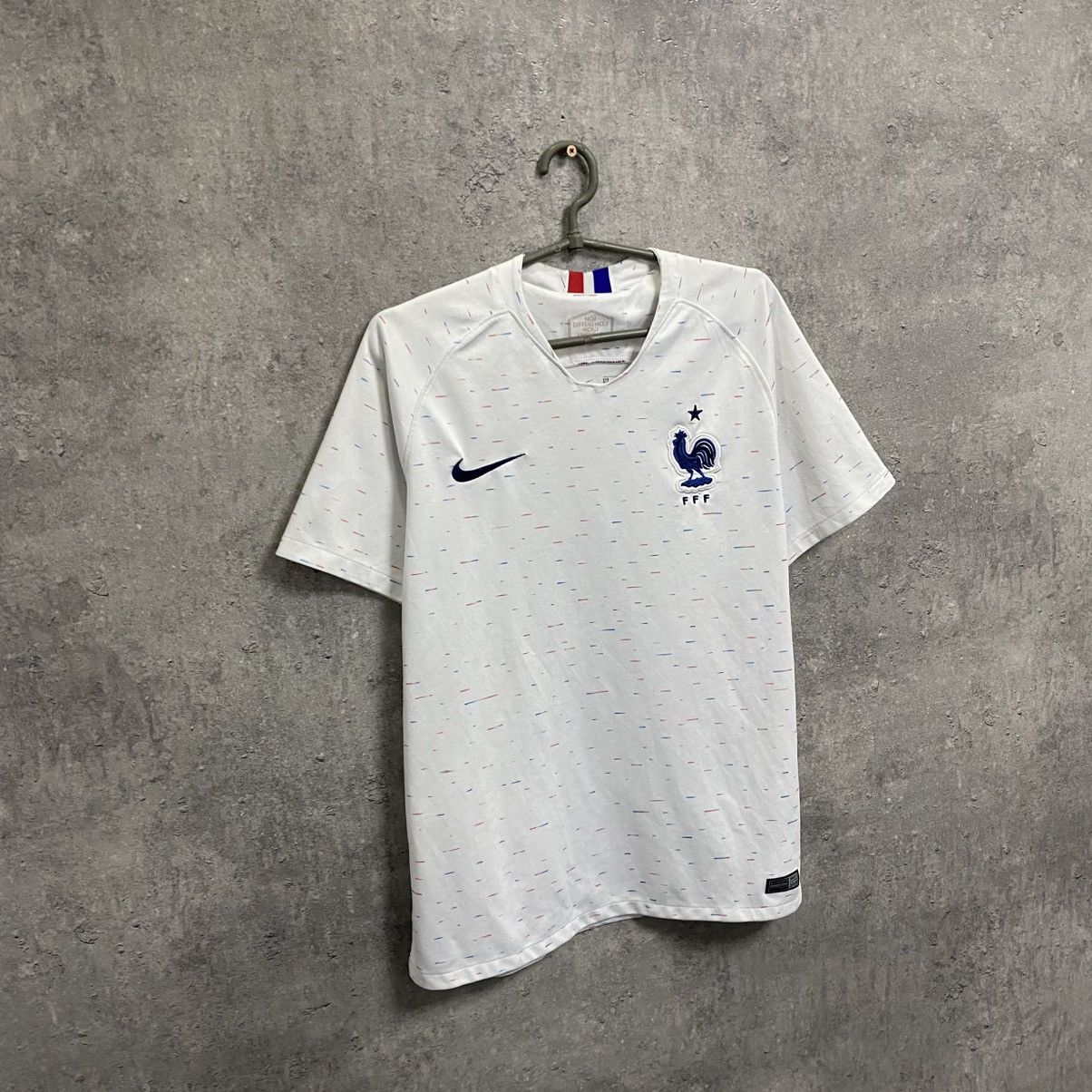 Nike Nike France 2018 World Cup Away Soccer Jersey Shirt Kit Hype Size US M / EU 48-50 / 2 - 3 Thumbnail