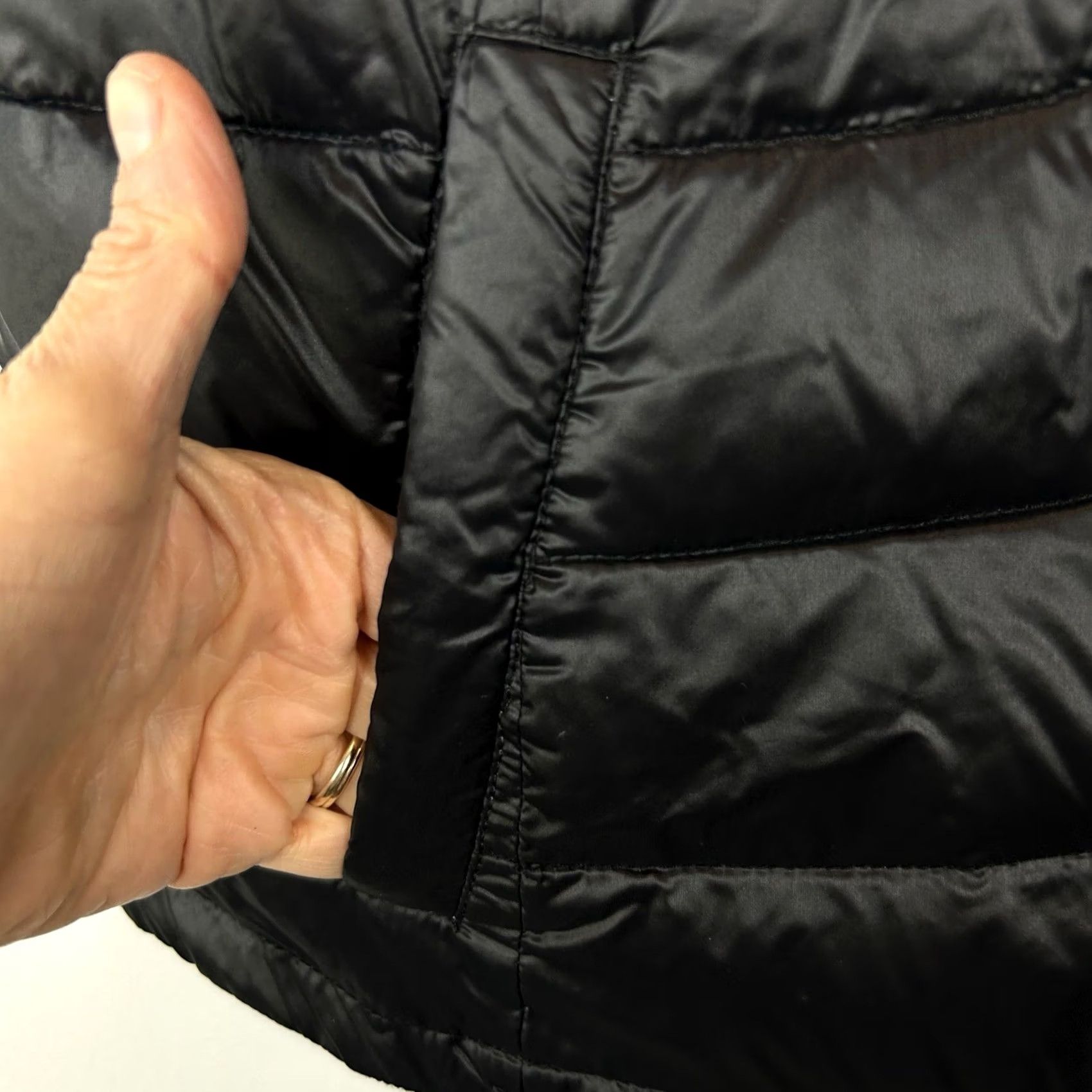 Calvin Klein Calvin Klein Performance Vest Womens Medium Black Casual Fitted Puffer Down Size M / US 6-8 / IT 42-44 - 4 Thumbnail