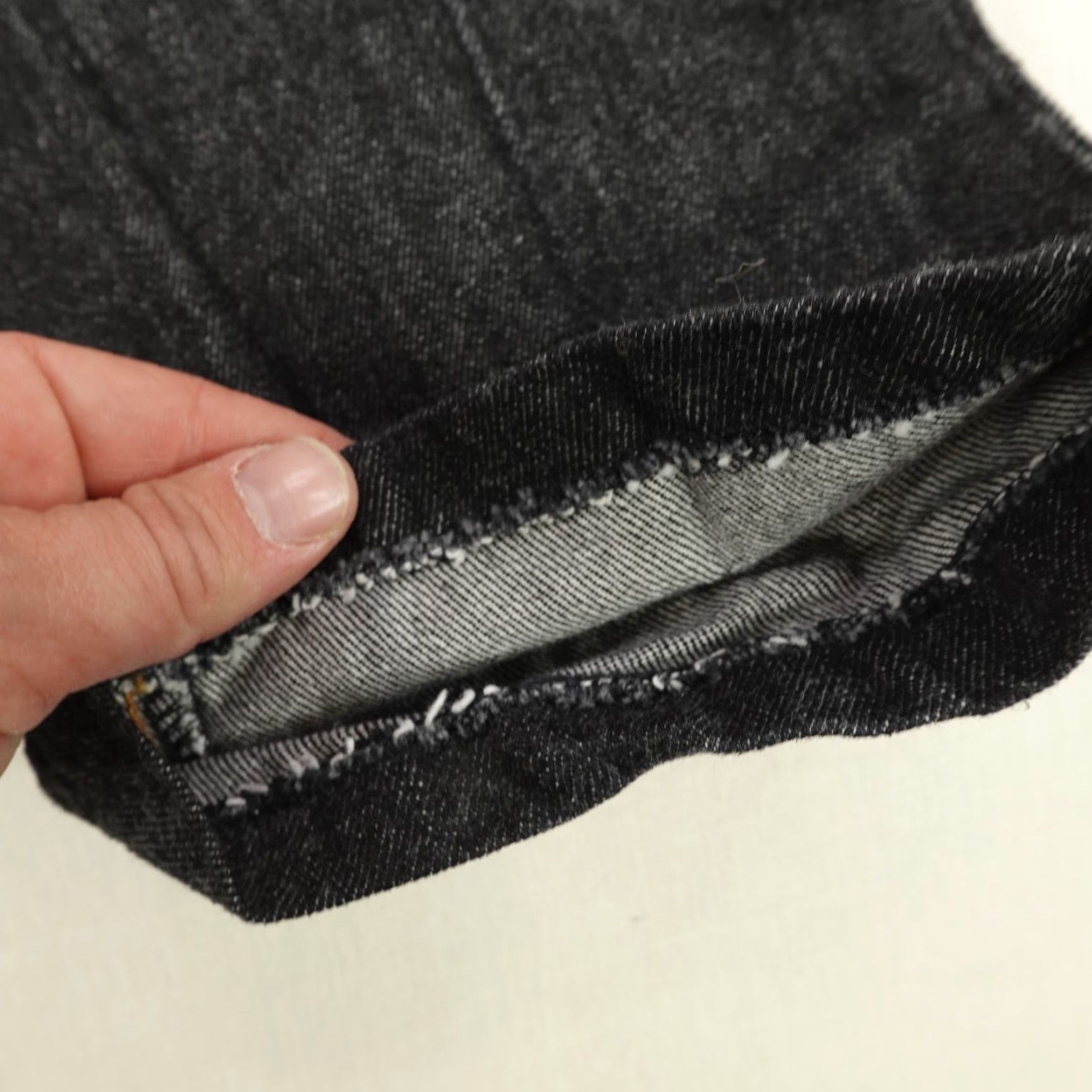 Levi's VINTAGE Levi's 501 Jeans Men 30x26 Straight Leg Dark Denim Cotton Hemmed Size US 27 - 4 Thumbnail