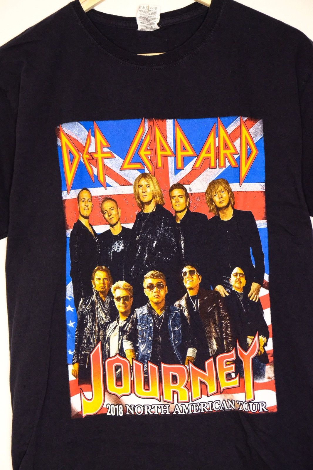Band Tees × Fruit Of The Loom Def Leppard x Journey 2018 North American tour Size US M / EU 48-50 / 2 - 3 Thumbnail