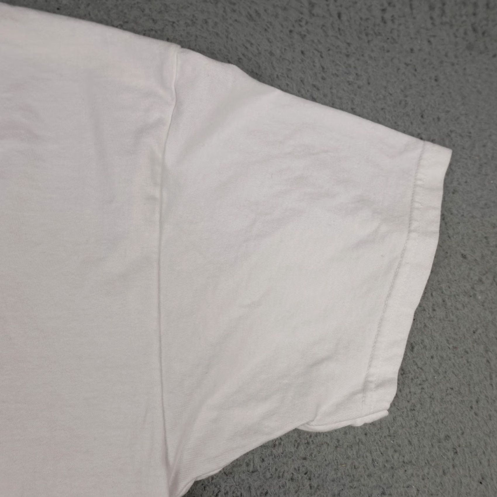 Hanes VINTAGE Hanes Snickers Shirt Mens XL White Graphic Print 90s Promo Tee Mens Size US XL / EU 56 / 4 - 6 Thumbnail