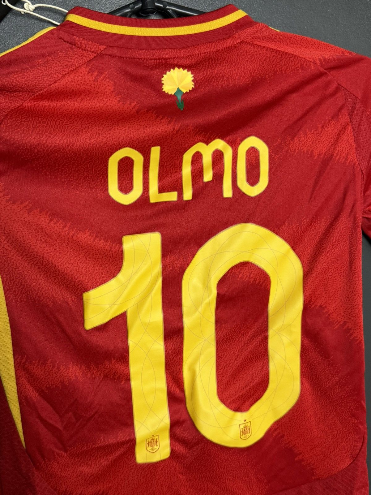 Adidas New KIDS Spain 24/25 Home Olmo Football Jersey T-Shirt Size US XS / EU 42 / 0 - 3 Thumbnail