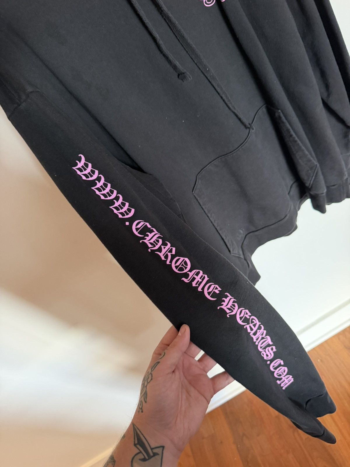 Chrome Hearts EXCLUSIVE CHROME HEARTS PINK HORSE SHOE LOGO HOODIE Size US XL / EU 56 / 4 - 3 Thumbnail