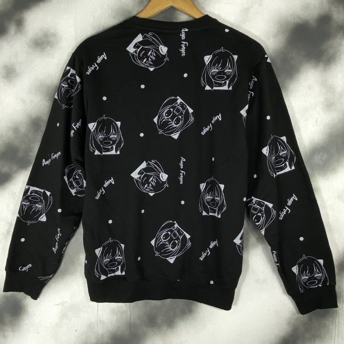 Anime × Japanese Brand SPY X FAMILY OVEPRINT SWEATSHIRT Size US L / EU 52-54 / 3 - 6 Thumbnail