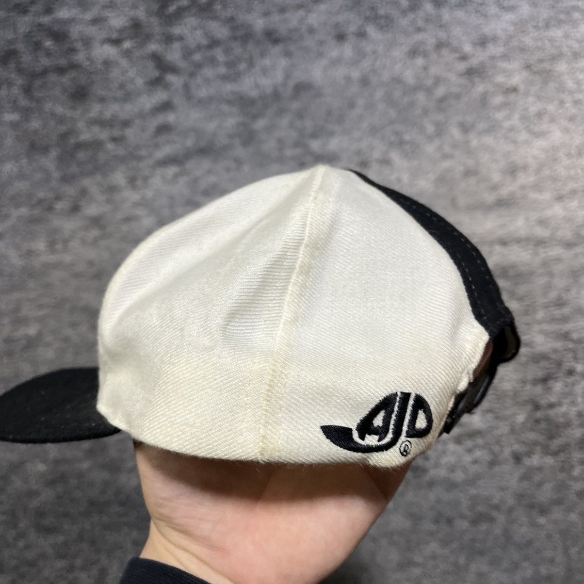 NHL VINTAGE 90s BOSTON BRUINS EMBROIDERED NHL SNAPBACK HAT Size ONE SIZE - 4 Thumbnail