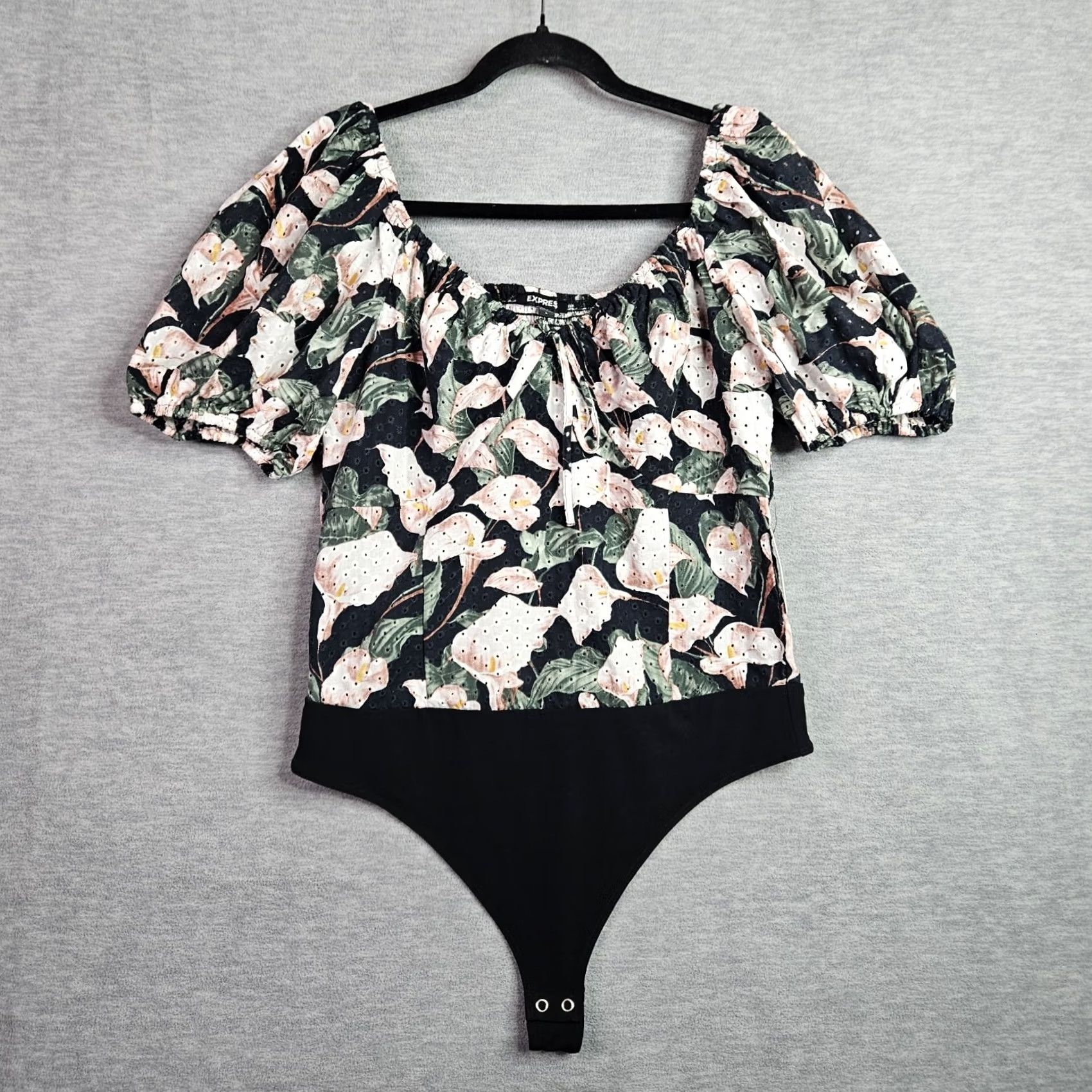 Express Express Women's Floral Printed Eyelet Puff Sleeve Smocked Bodysuit Sz L NEW Size L / US 10 / IT 46 - 2 Thumbnail