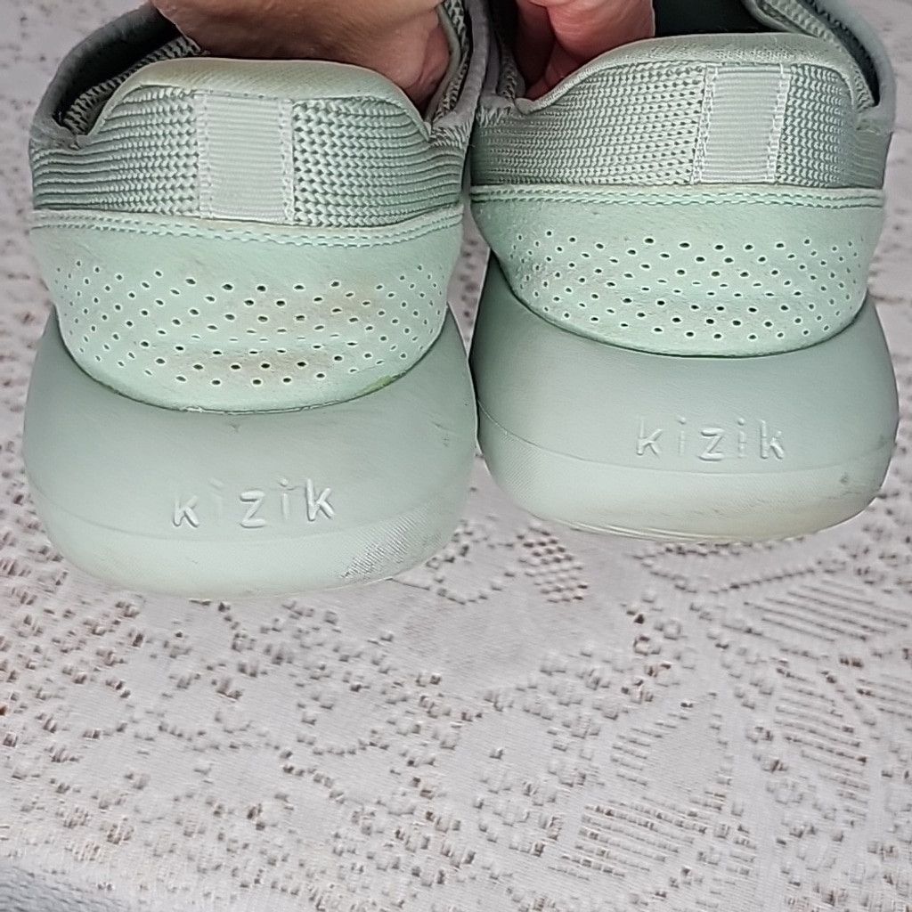 The Unbranded Brand Kizik Madrid eco knit sage green hands free slip on shoe 8.5 Size US 8.5 / IT 38.5 - 6 Thumbnail