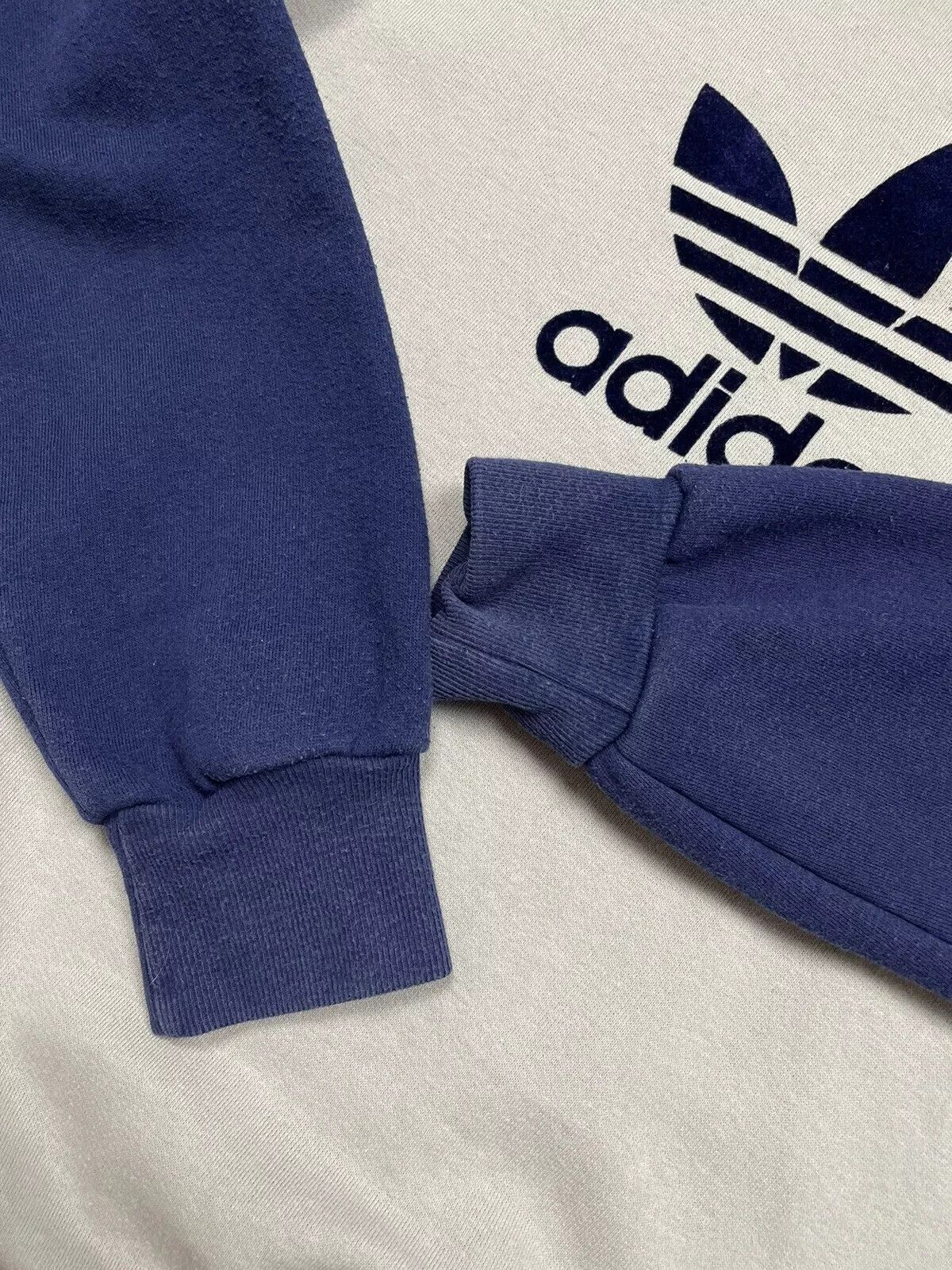 Adidas VINTAGE ADIDAS 1990s 90s SWEATSHIRT SWEATER BIG LOGO HOODIE Size US S / EU 44-46 / 1 - 9 Thumbnail