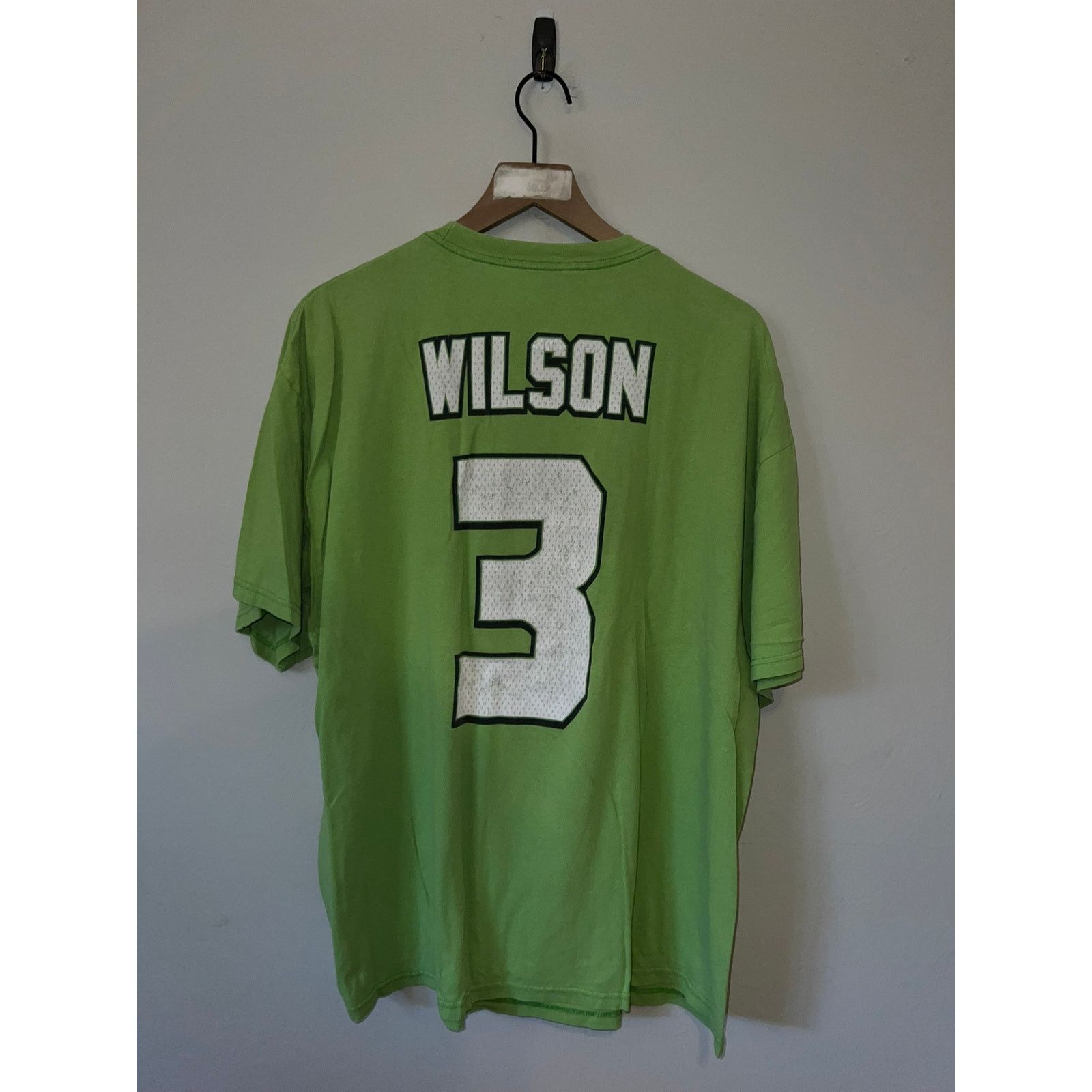 NFL Seattle Seahawks Russell Wilson Shirt #3 Player NFL Tee 2XL Size US XXL / EU 58 / 5 - 6 Thumbnail
