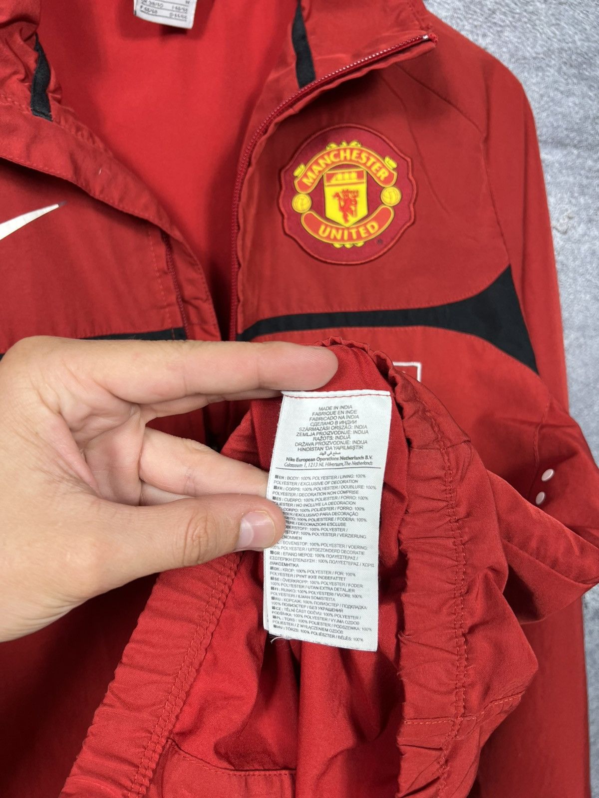 Nike Vintage 2009 Nike Manchester United Nylon Track Top Jacket Size US S / EU 44-46 / 1 - 11 Thumbnail