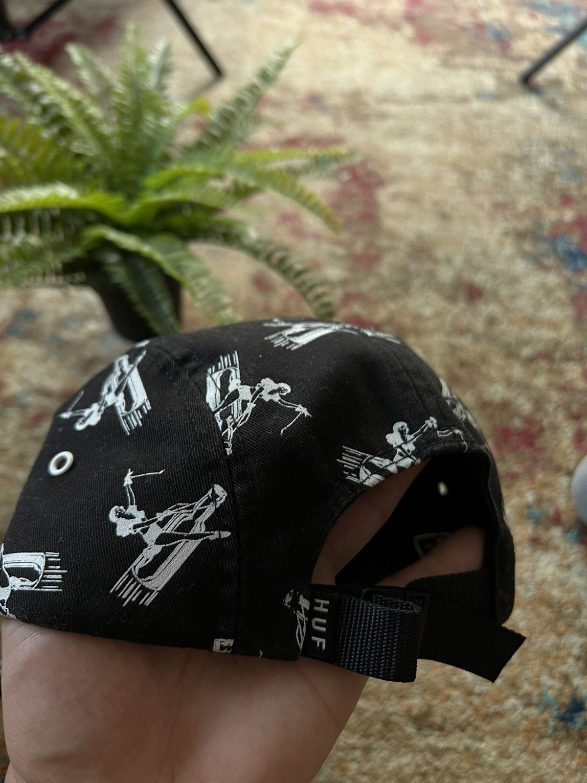 Huf × Vintage 💣 90’s HUF MONOGRAM WOMAN ON BEER BOOTLE 5 PANEL SKATE CAP Size ONE SIZE - 3 Thumbnail