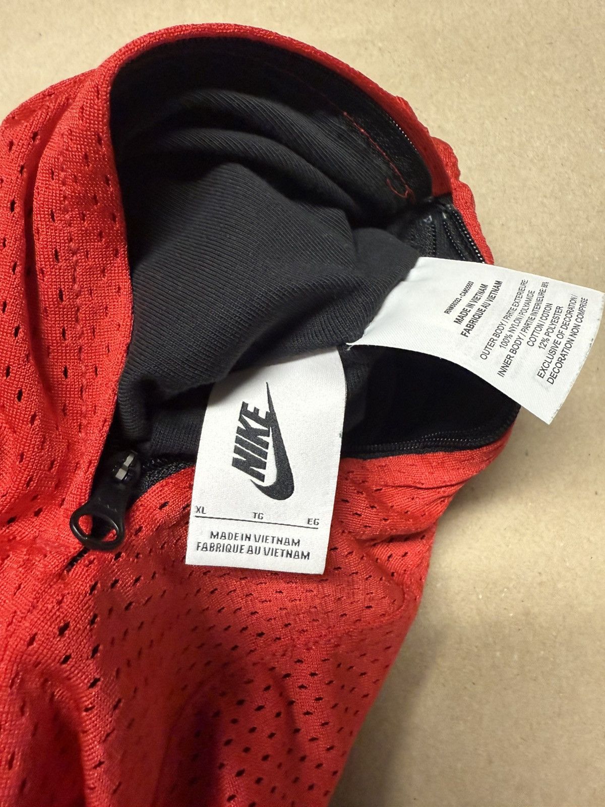 Nike Nike DriFit Reversible Basketball Shorts Black size XL Rare! Size US 38 / EU 54 - 5 Thumbnail