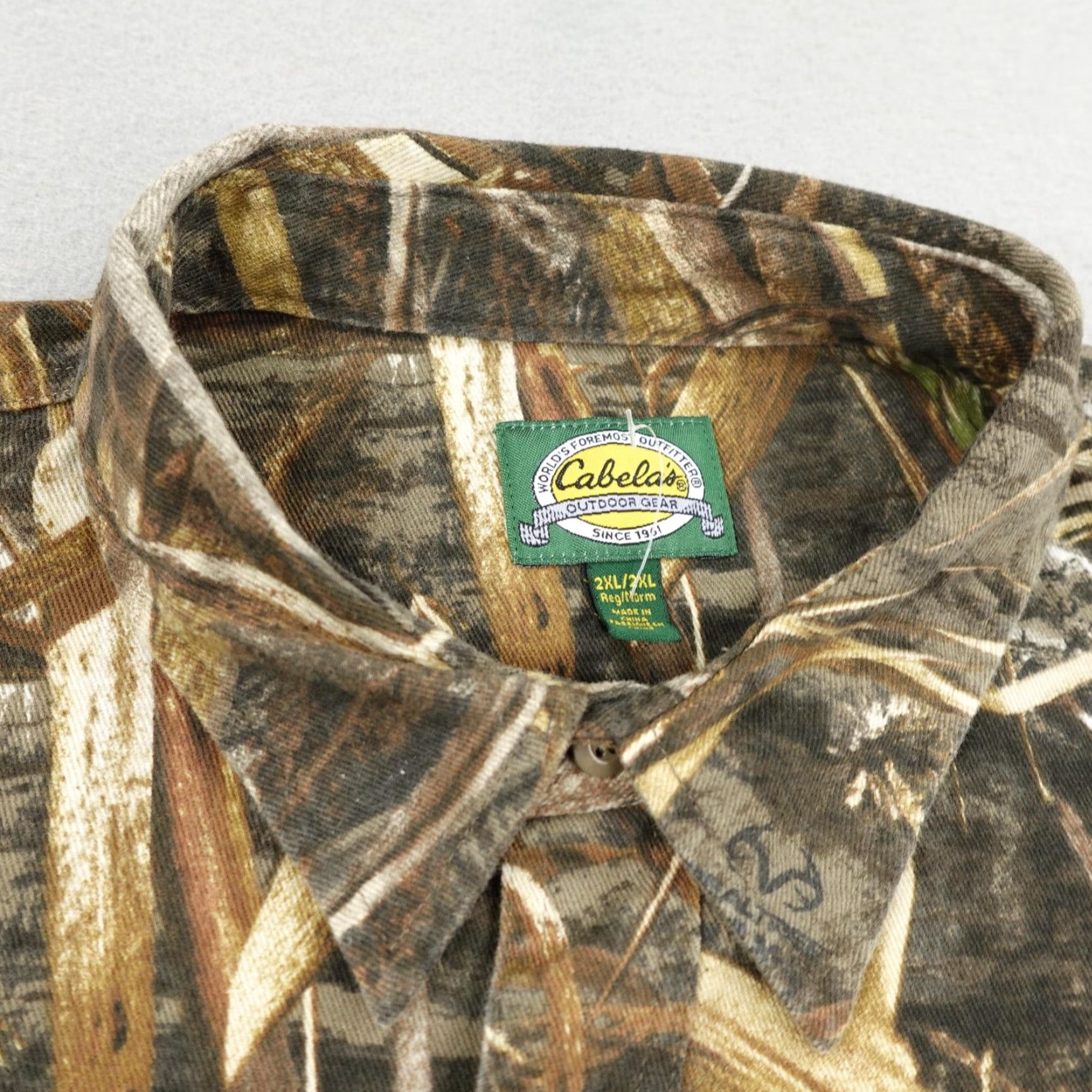 Vintage Cabela's Shirt Mens 2XL Realtree Green Camo Flannel Button Up Hunting Outdoors Camouflage Pattern Casual Workwear Size US XXL / EU 58 / 5 - 2 Thumbnail