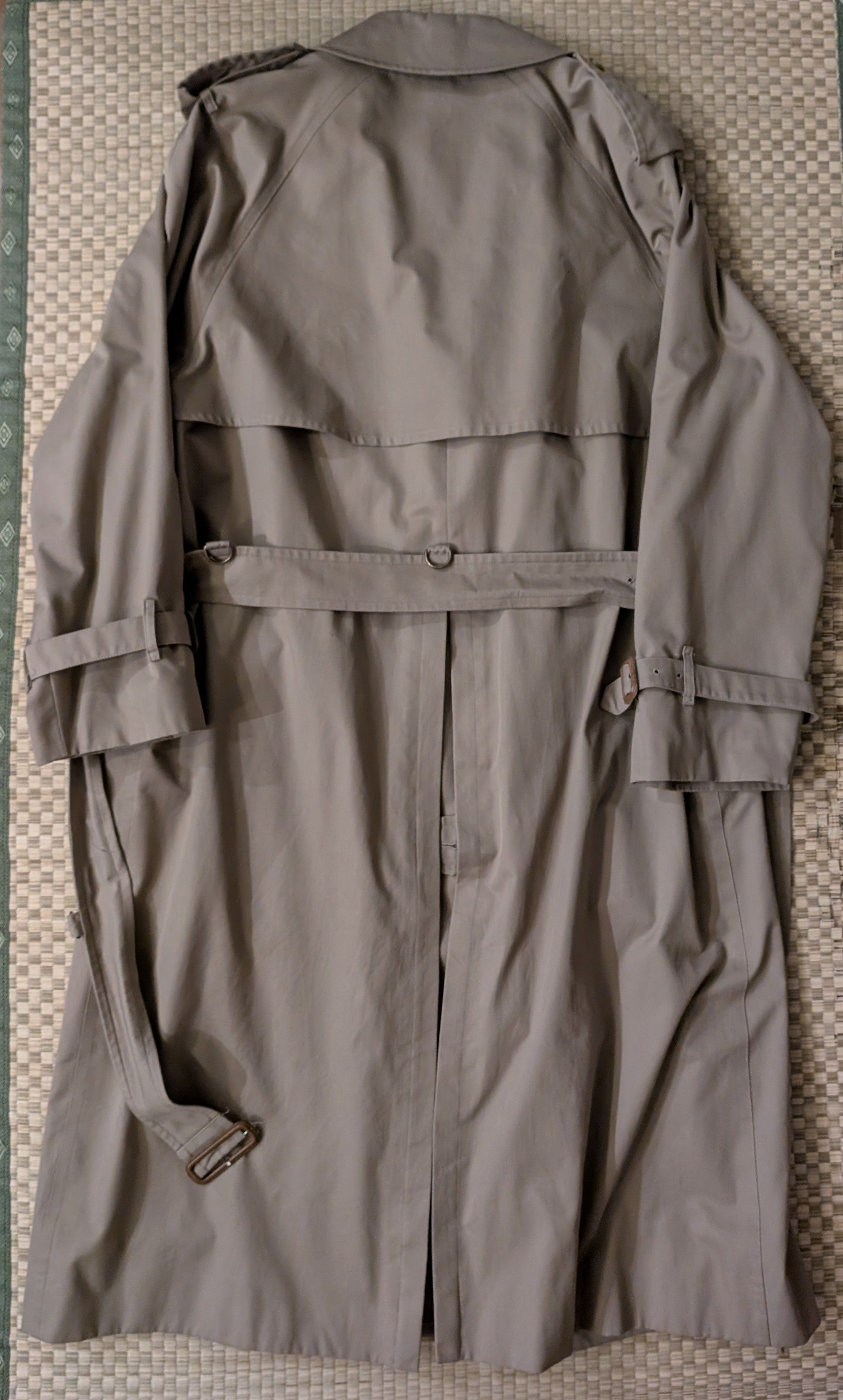 Burberry Burberry's of London Trench Coat Men's Size L/42 Size US L / EU 52-54 / 3 - 2 Thumbnail