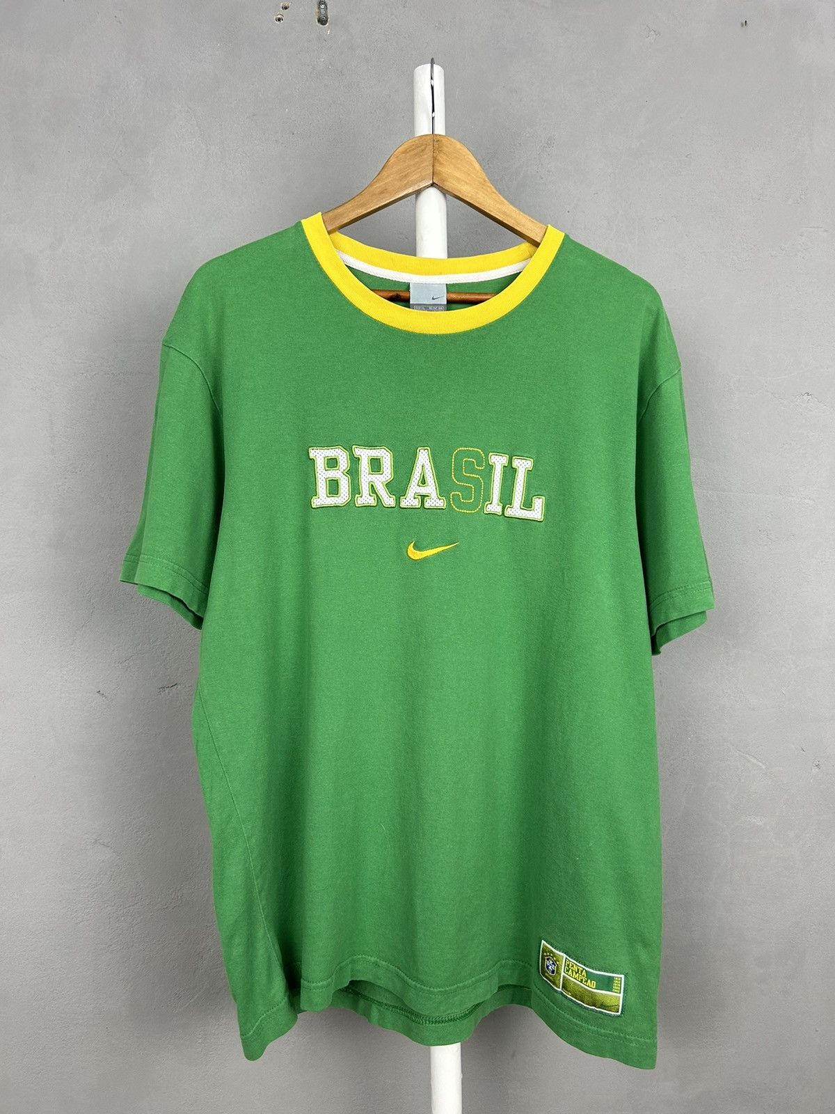 Nike Vintage Nike Brasil Football T-Shirt Green Size XL Size US XL / EU 56 / 4 - 2 Thumbnail