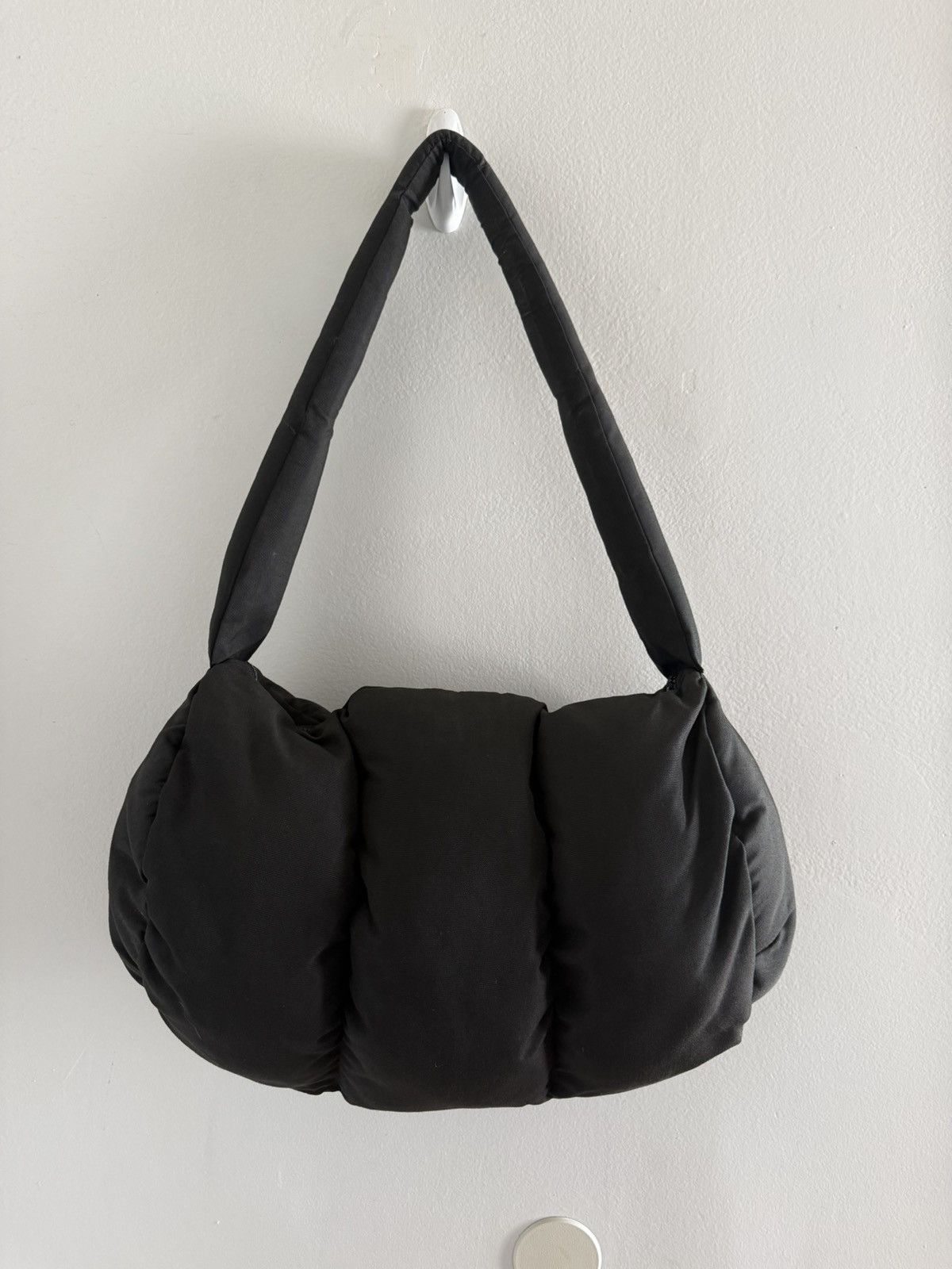 Other Roy Michael Padded Puffer Satin-Lined Duffel Bag Black Yeezy Size ONE SIZE - 5 Thumbnail