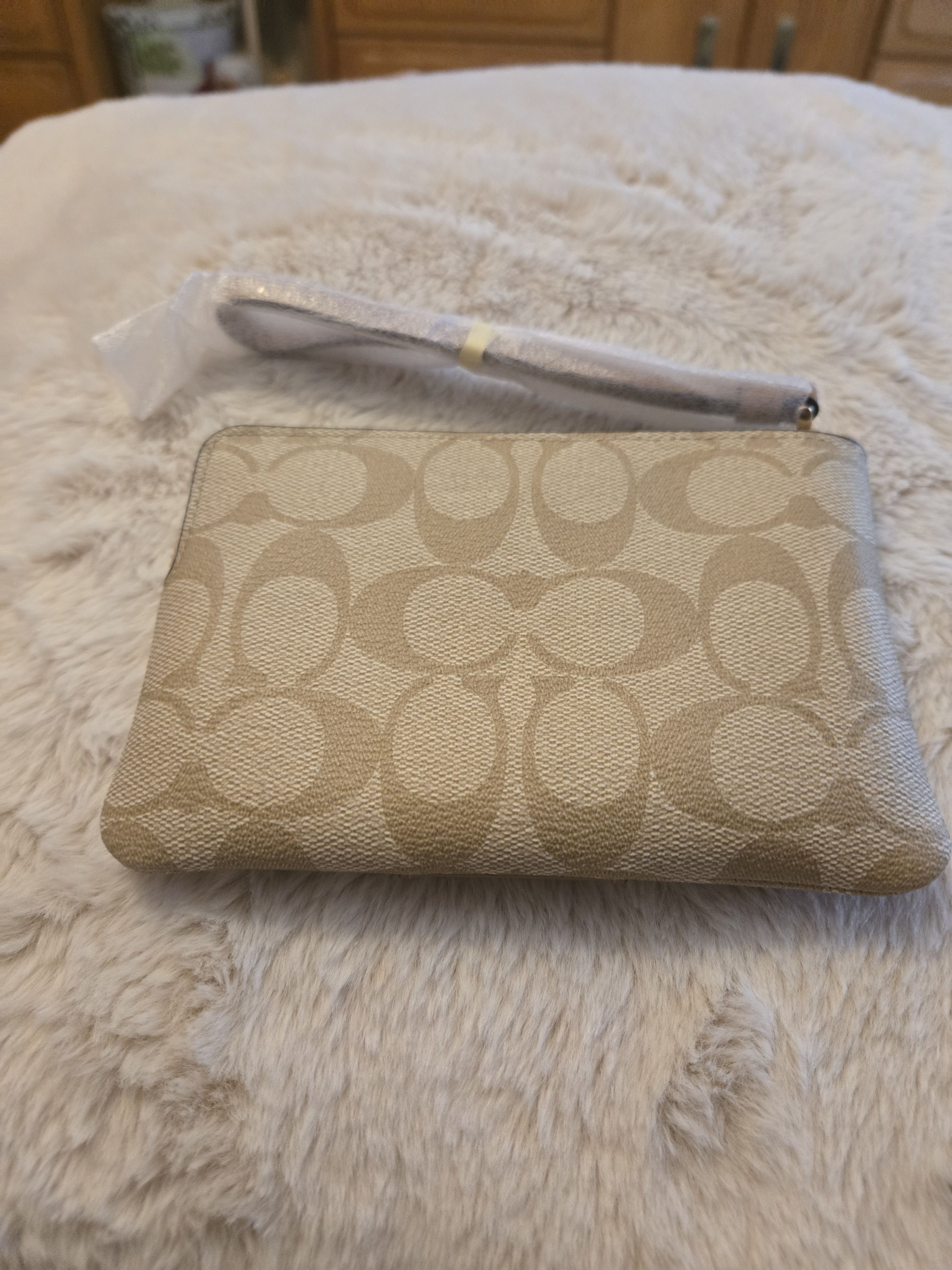 Coach Coach Khaki Wristlet Size ONE SIZE - 3 Thumbnail