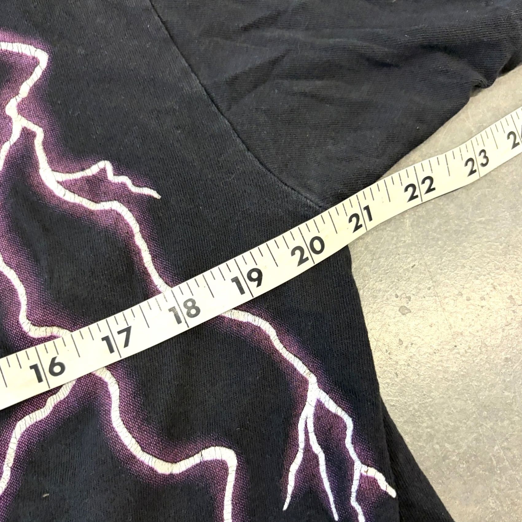 Vintage VINTAGE 90's American Thunder Feel The Wind Eagle Lightning Kanye Graphic Tee M Mens Black Size US M / EU 48-50 / 2 - 5 Thumbnail