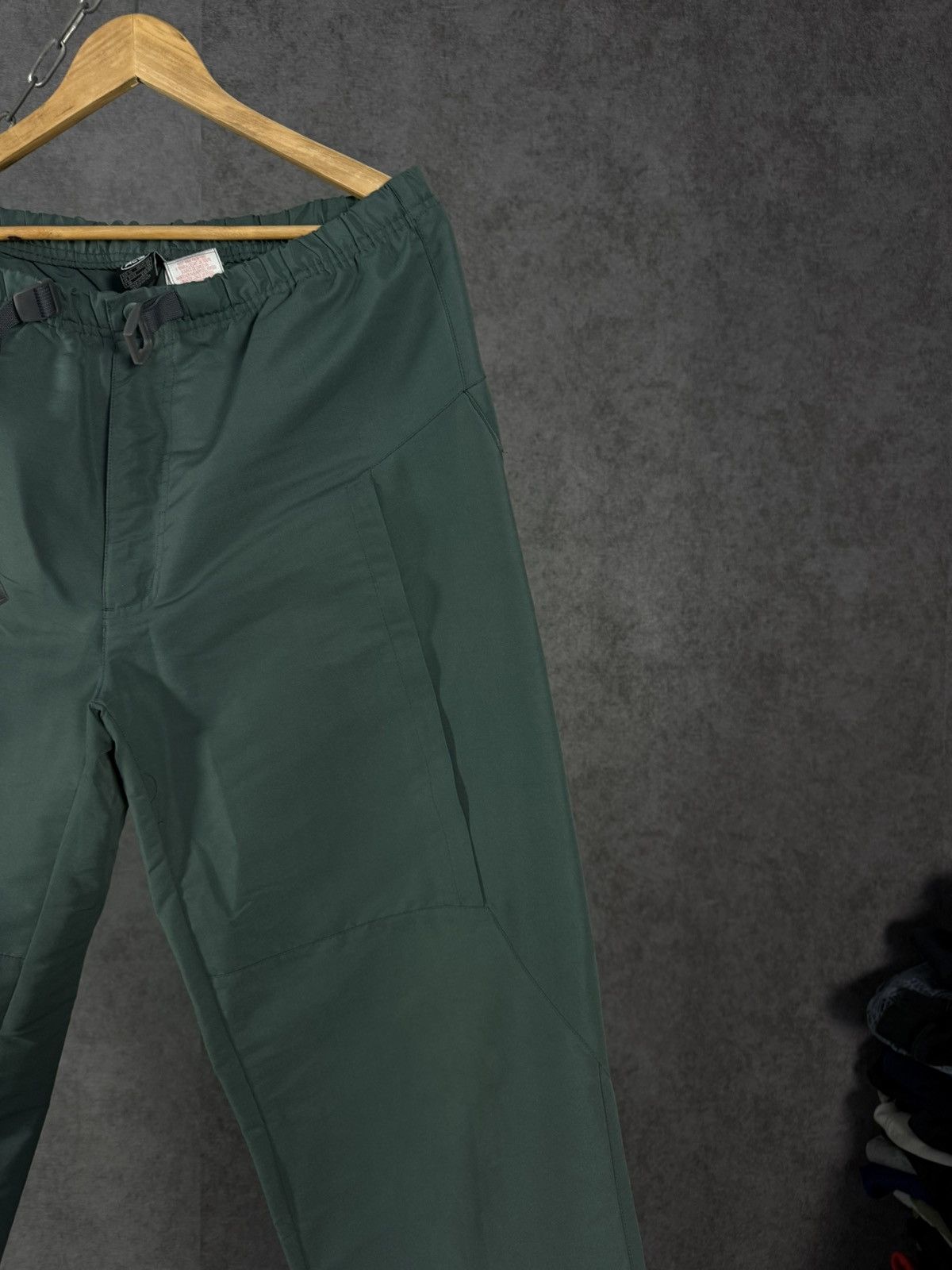 Nike ACG Nike ACG vintage pants Size US 36 / EU 52 - 2 Thumbnail