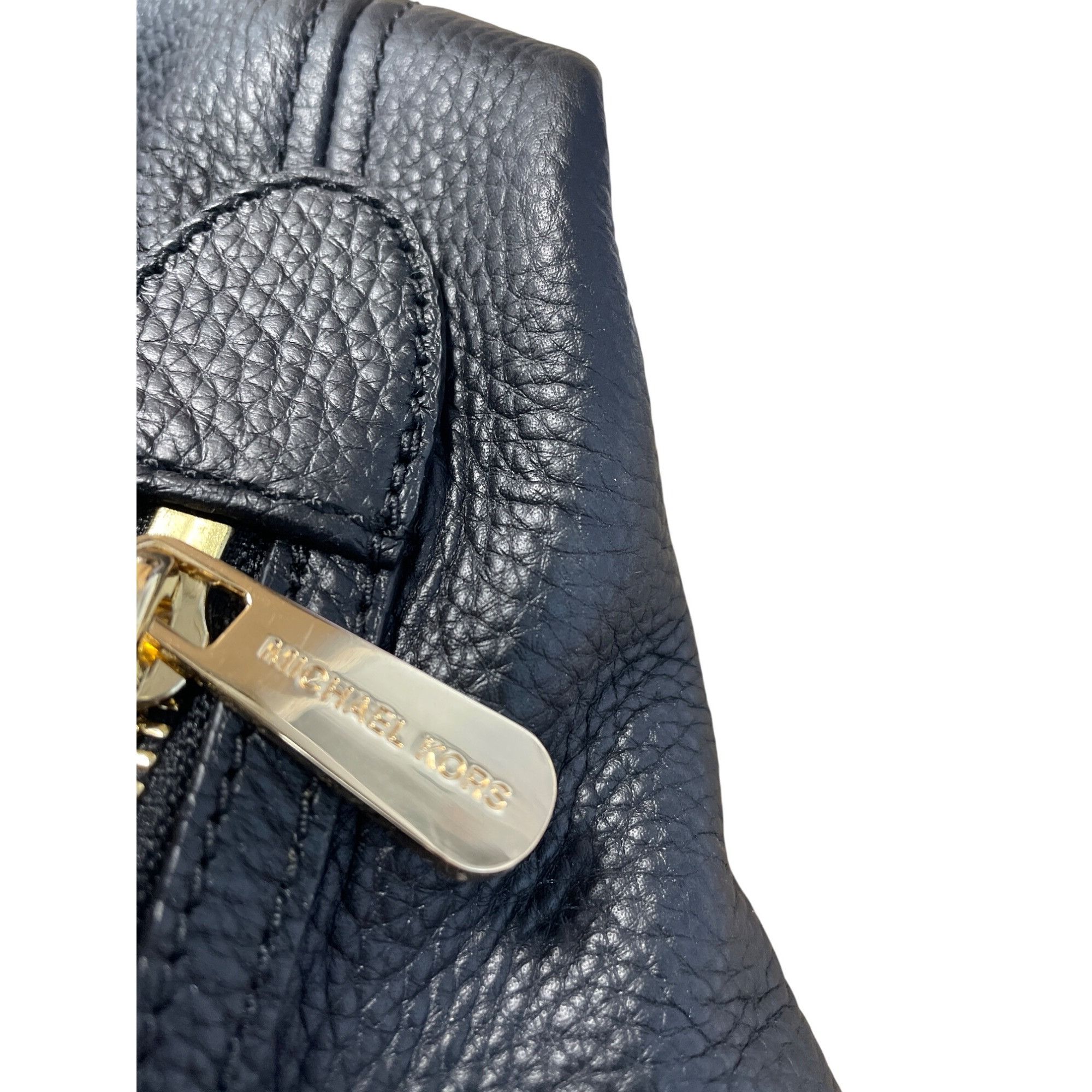 Michael Kors womans Balck Jet Set Large Chain Gold leather S