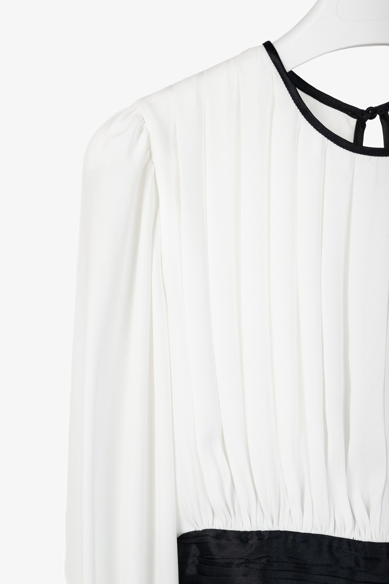 Alice + Olivia Alice + Olivia Dakota White Pleated Tie Waist Blouse Size S / US 4 / IT 40 - 5 Thumbnail