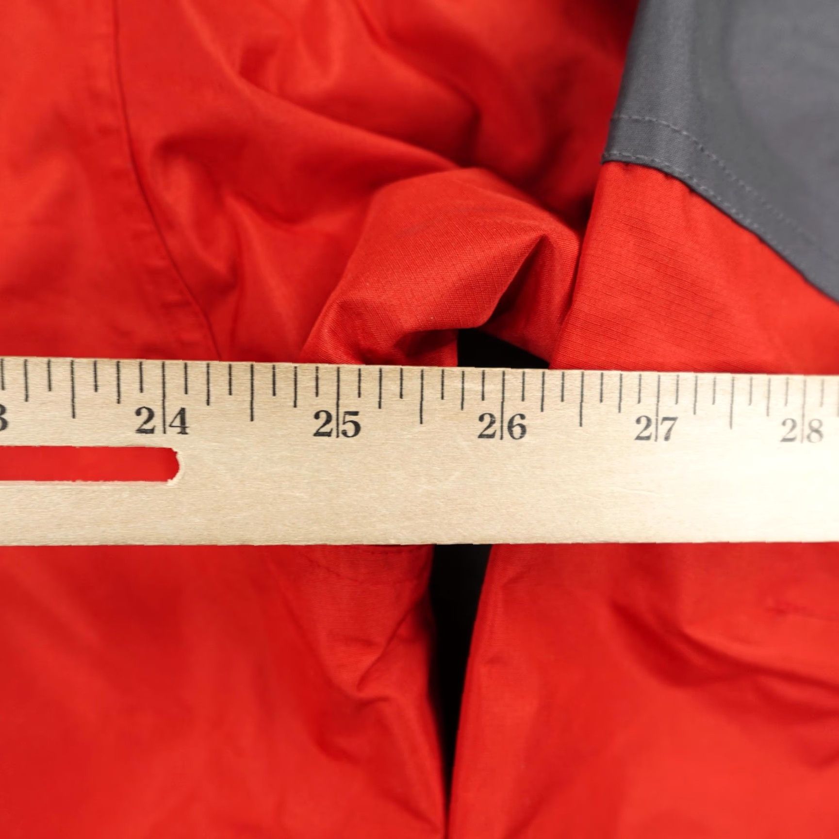Marlboro VINTAGE Marlboro Jacket Mens XL Red Black Star Waterproof Rain Coat Parka Zip Up Hoodie Windproof Pockets Full Zip Mid-Length Regular Size US XL / EU 56 / 4 - 6 Thumbnail