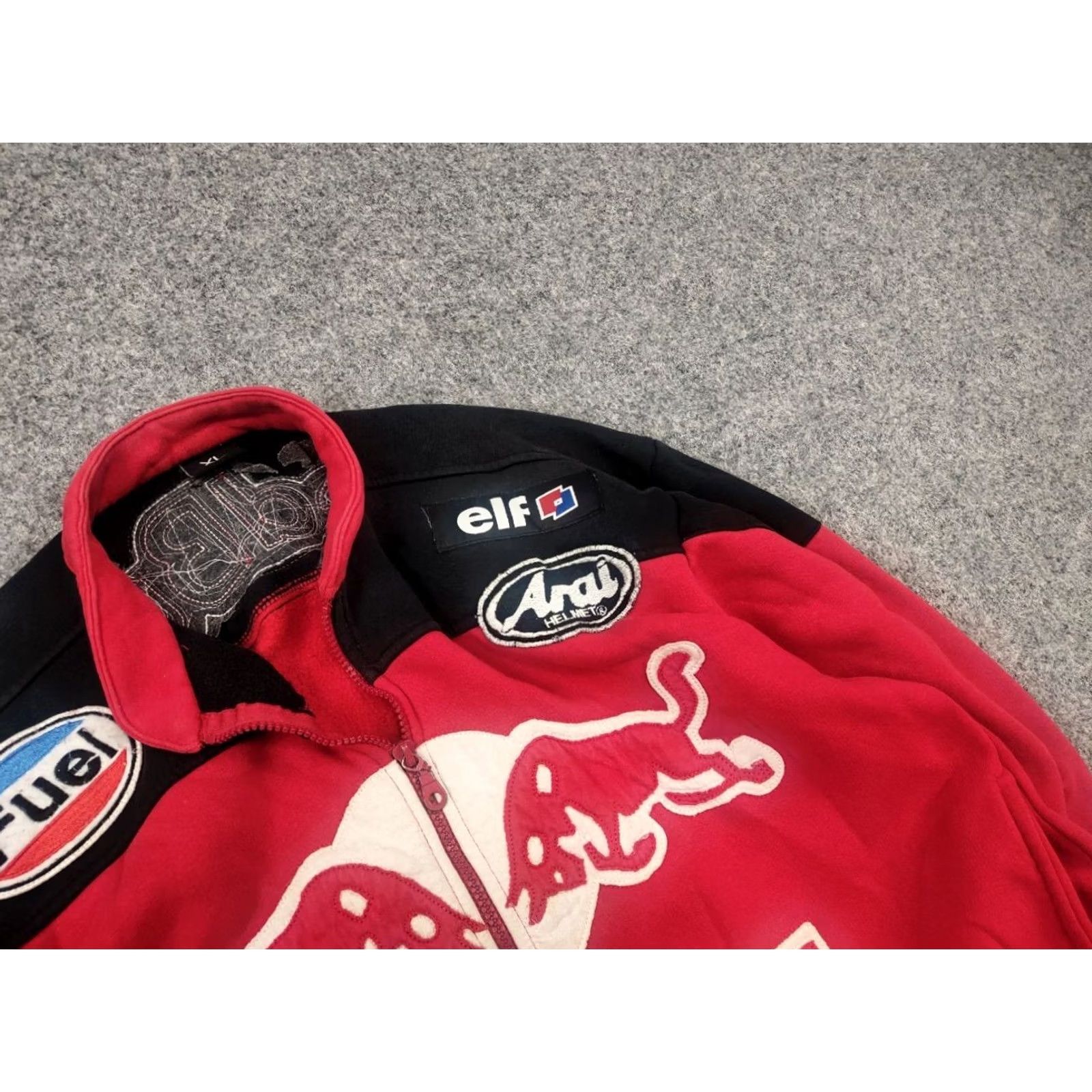 Logo 7 VINTAGE Red Bull Logo Fuel Arai TMR Twin Engine Zip Racing Sweatshirt Y2K Style Mens M Red 90s Racing Zip Up Hoodie Soulful Brand: Vintage Size US M / EU 48-50 / 2 - 5 Thumbnail