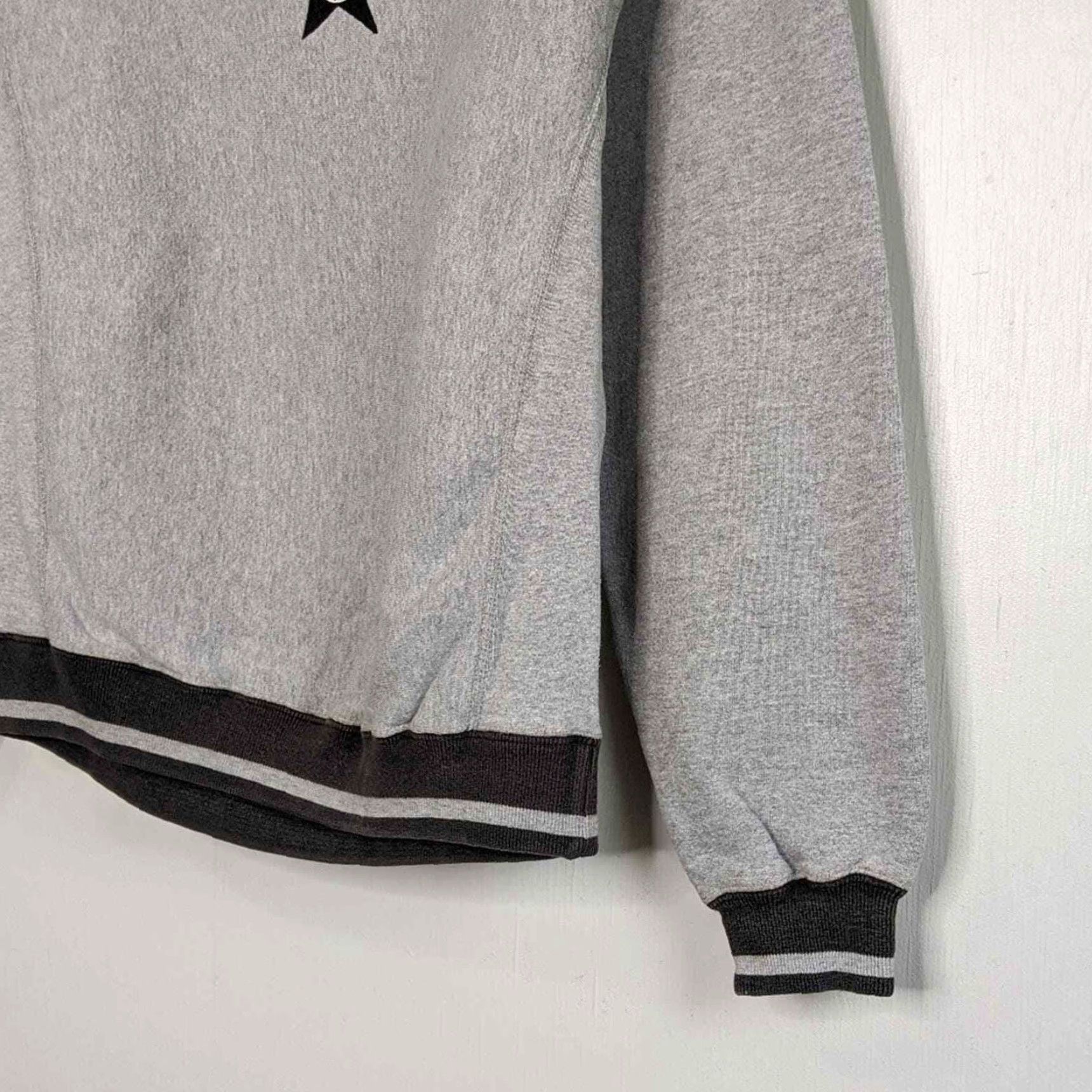 Vintage VINTAGE Bon Jovi CT Reverse Weave Crewneck Sweatshirt Gray M Unisex Adults Concert Pullover Sweatshirt 90s Boys Girls Mens Womens Size US M / EU 48-50 / 2 - 3 Thumbnail